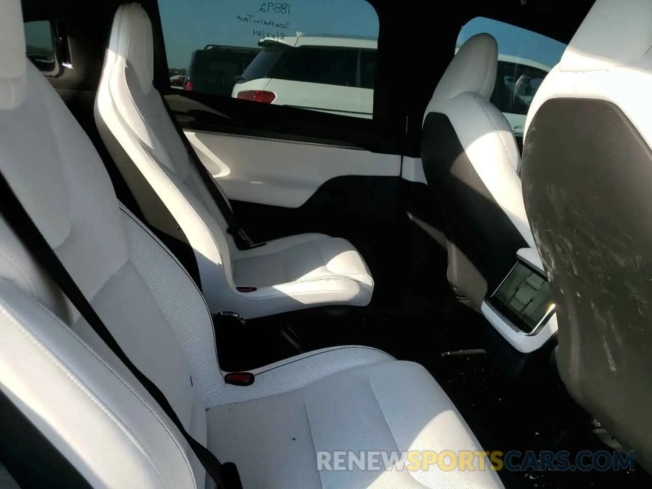 11 Photograph of a damaged car 7SAXCBE69PF395647 TESLA MODEL X 2023
