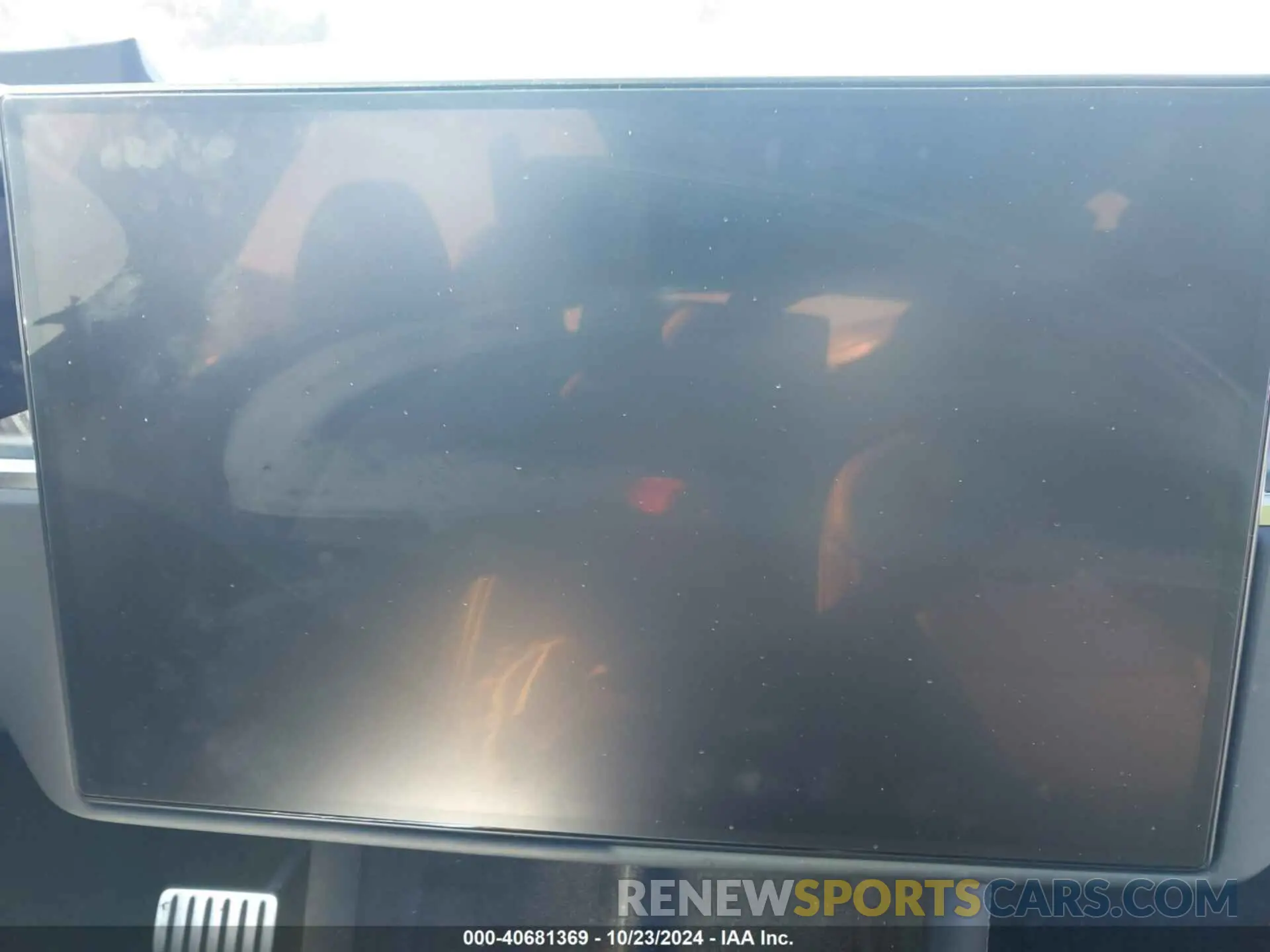 17 Photograph of a damaged car 7SAXCBE69PF410115 TESLA MODEL X 2023