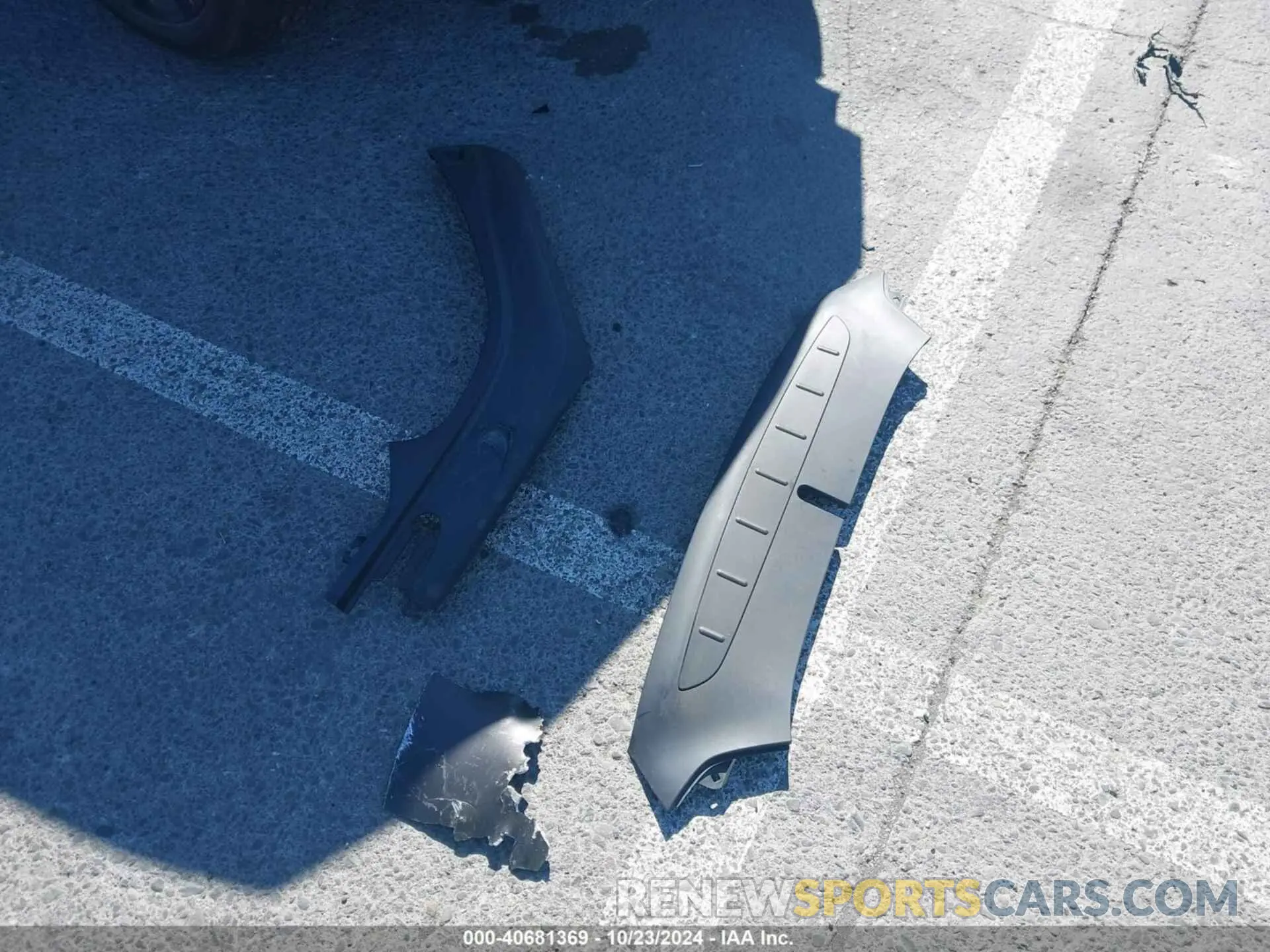 21 Photograph of a damaged car 7SAXCBE69PF410115 TESLA MODEL X 2023