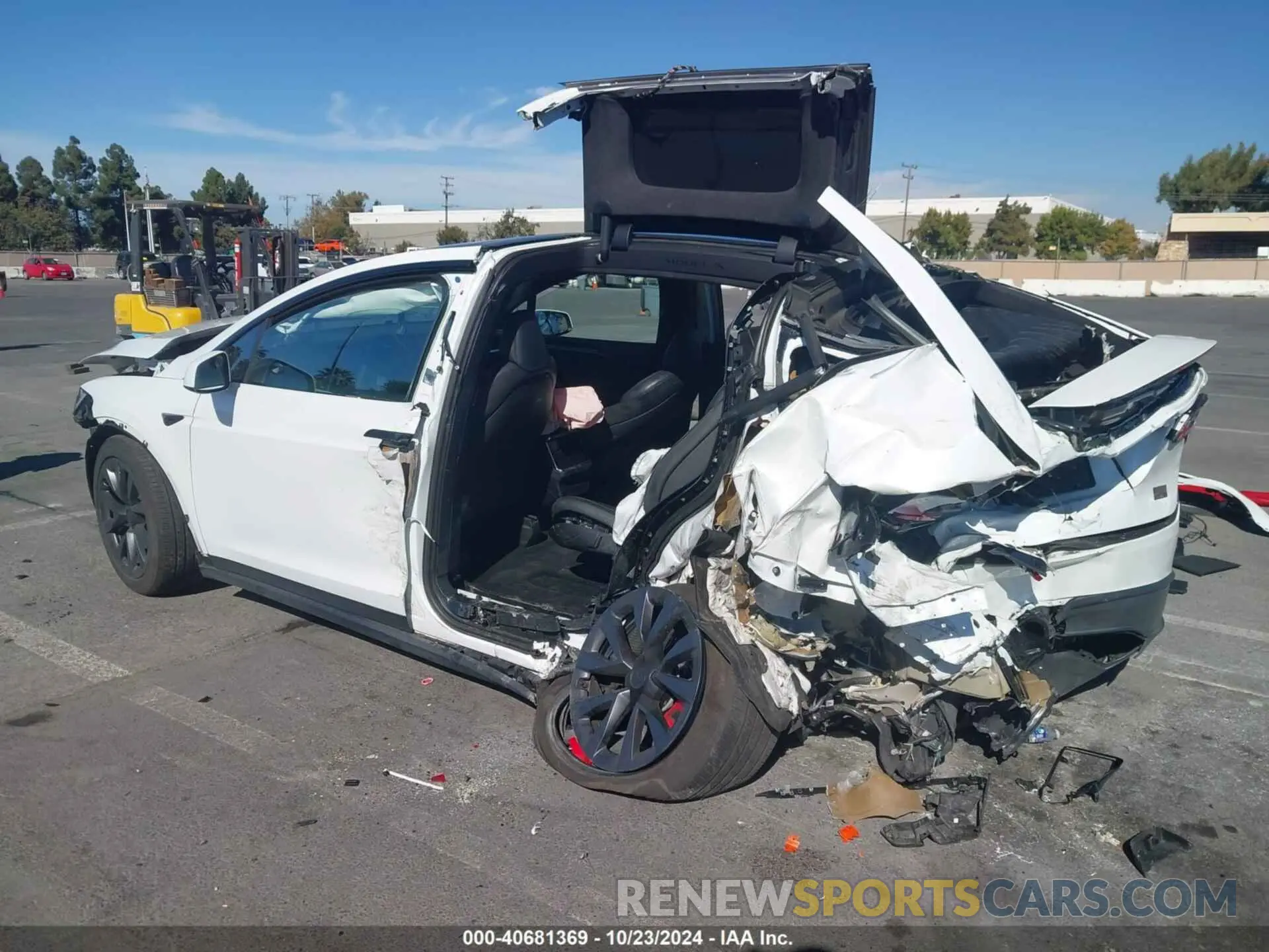 3 Photograph of a damaged car 7SAXCBE69PF410115 TESLA MODEL X 2023