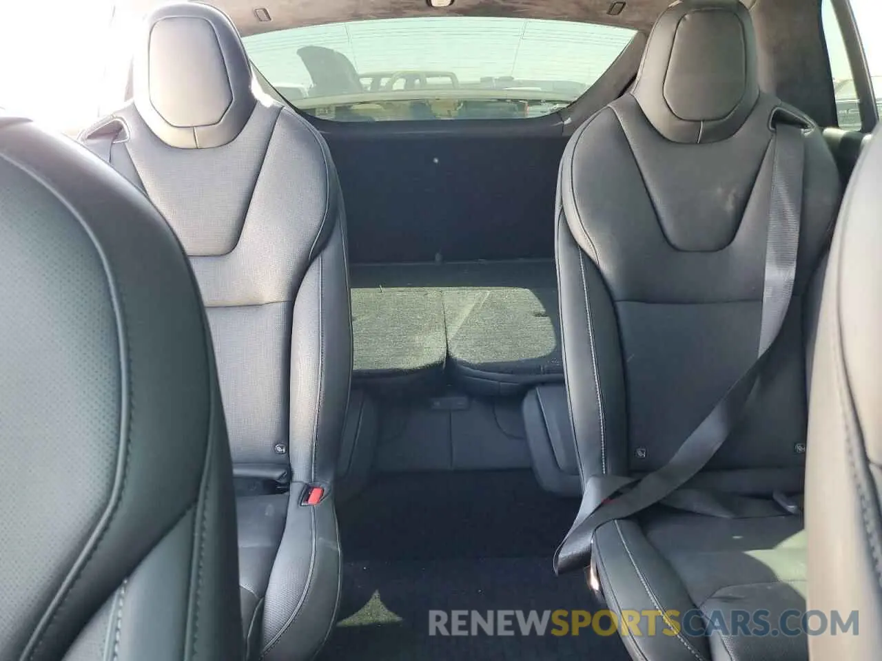 10 Photograph of a damaged car 7SAXCBE69PF425908 TESLA MODEL X 2023