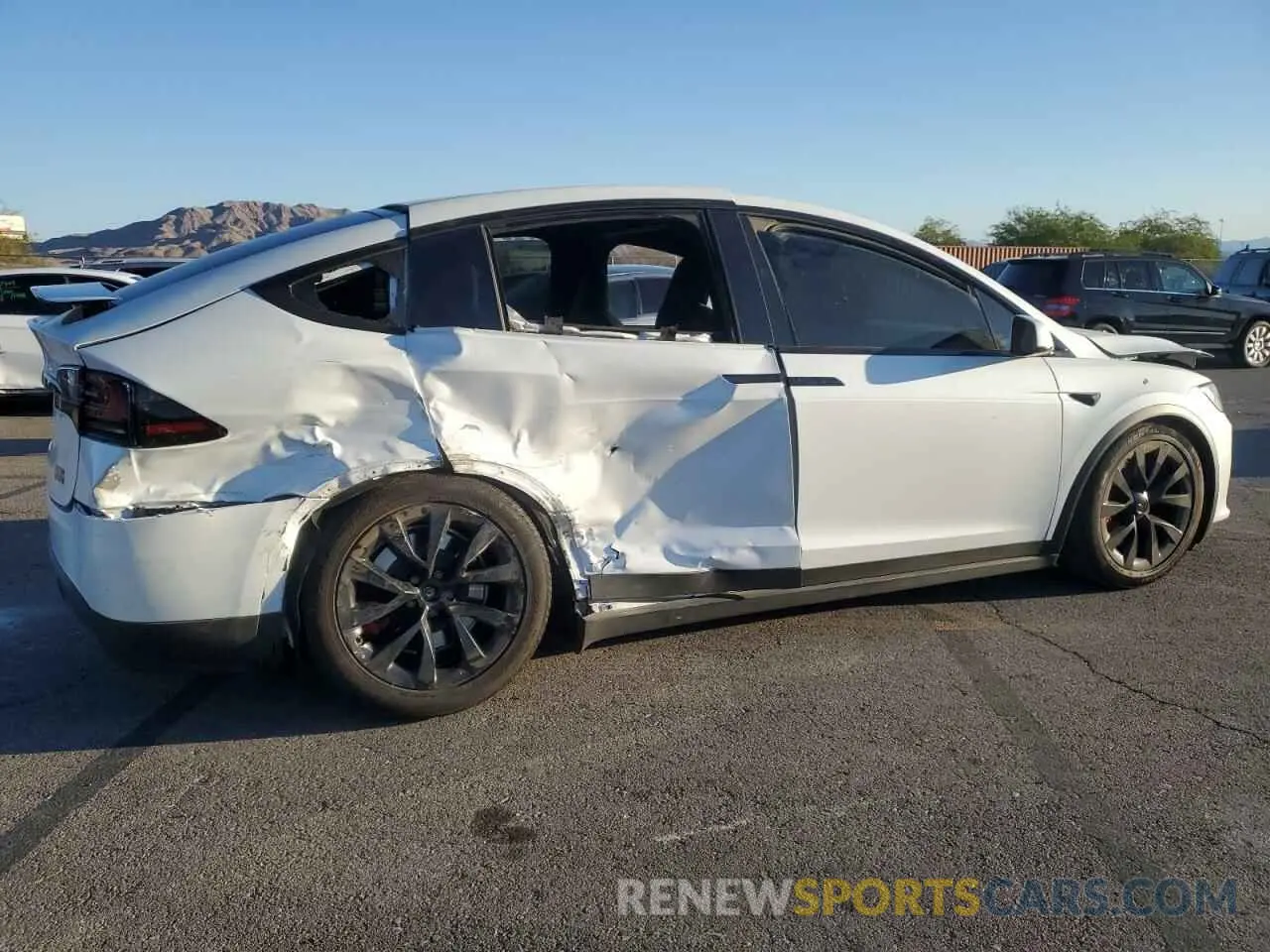 3 Photograph of a damaged car 7SAXCBE6XPF395804 TESLA MODEL X 2023