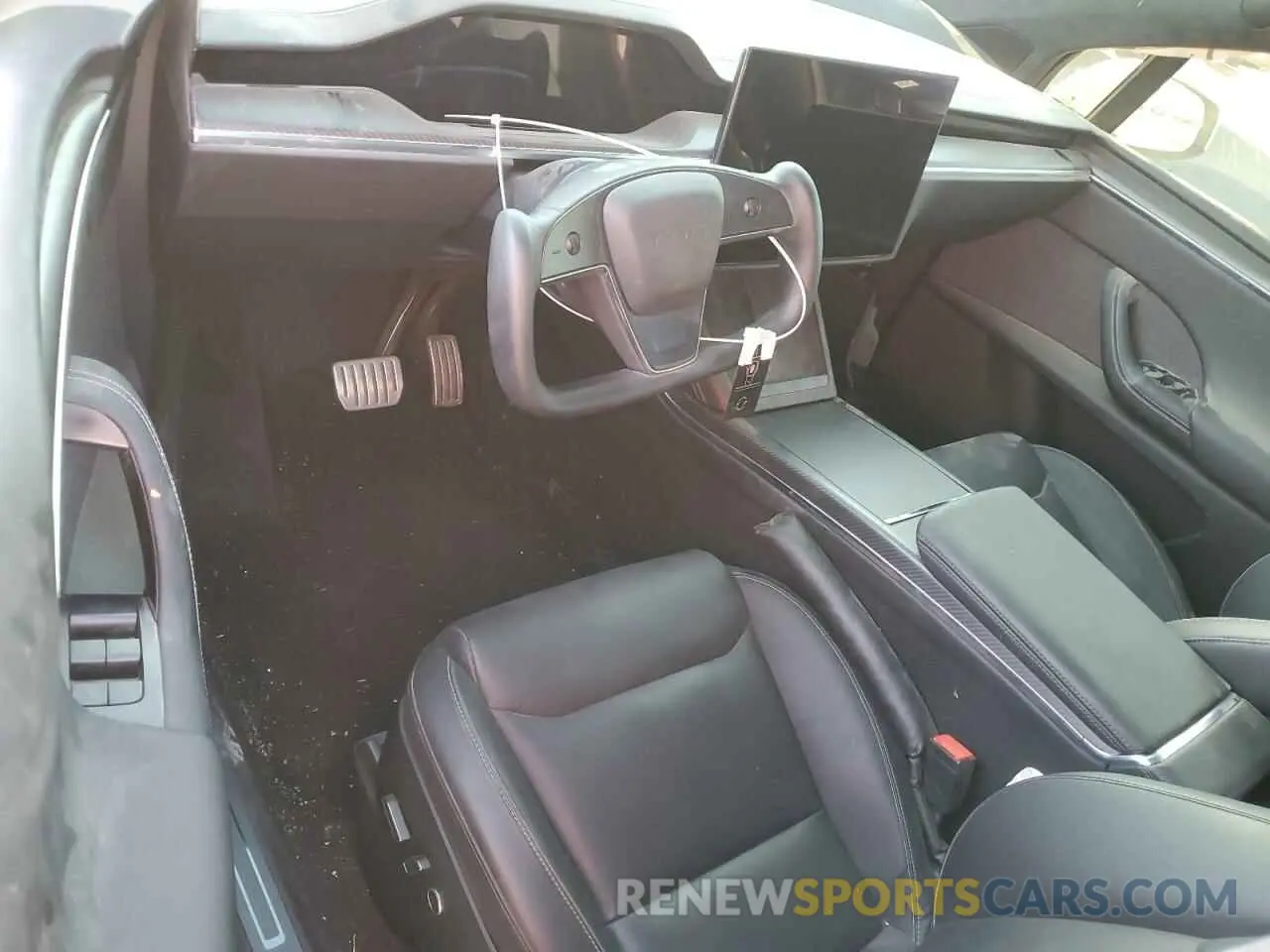 8 Photograph of a damaged car 7SAXCBE6XPF395804 TESLA MODEL X 2023