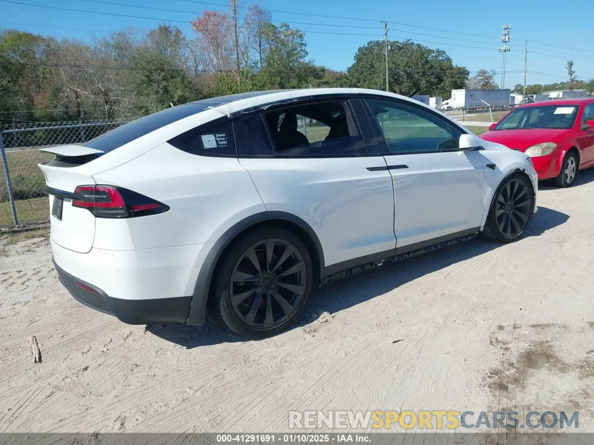 4 Photograph of a damaged car 7SAXCDE50PF381719 TESLA MODEL X 2023