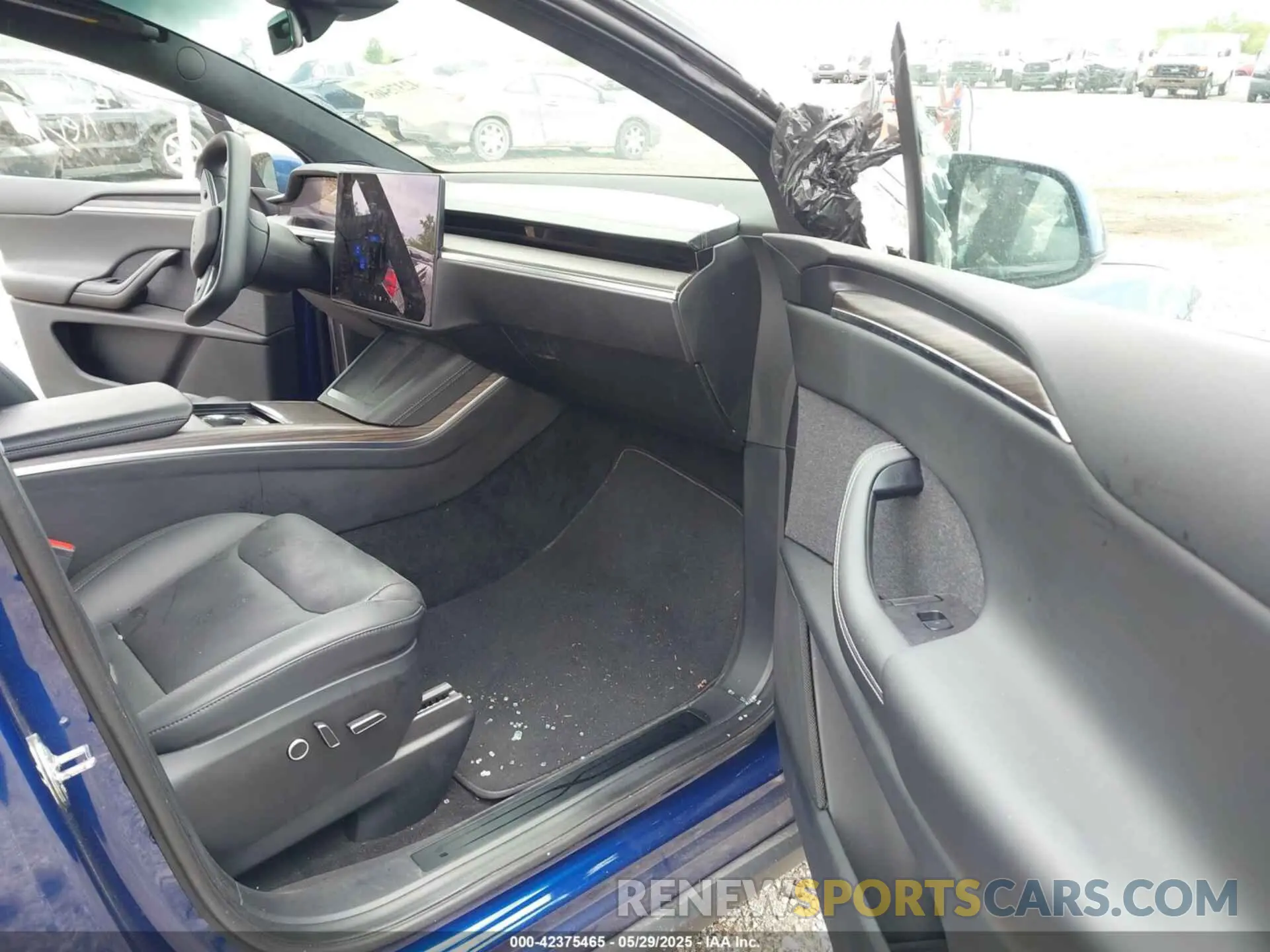 5 Photograph of a damaged car 7SAXCDE51PF404702 TESLA MODEL X 2023