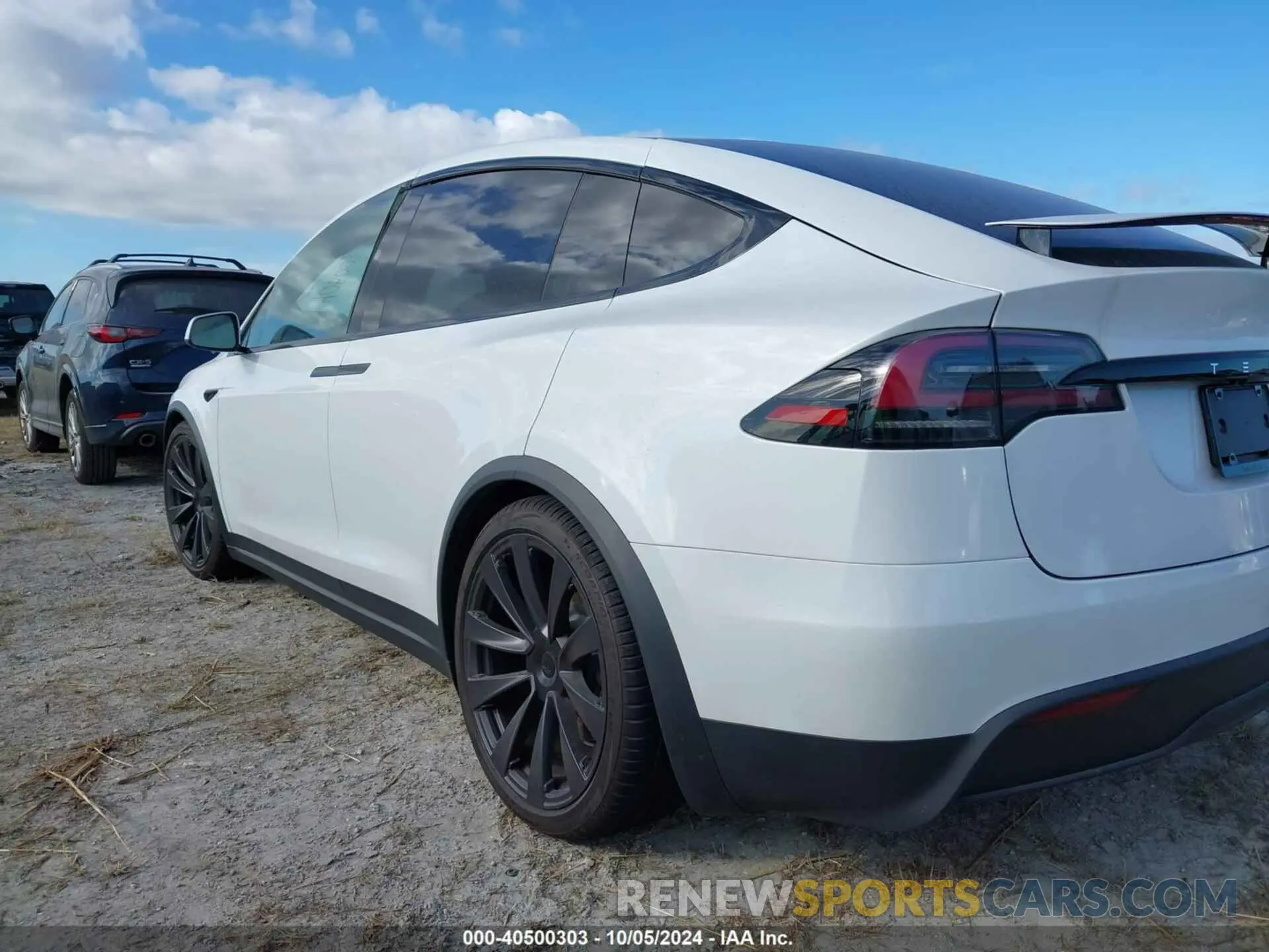 11 Photograph of a damaged car 7SAXCDE51PF424917 TESLA MODEL X 2023