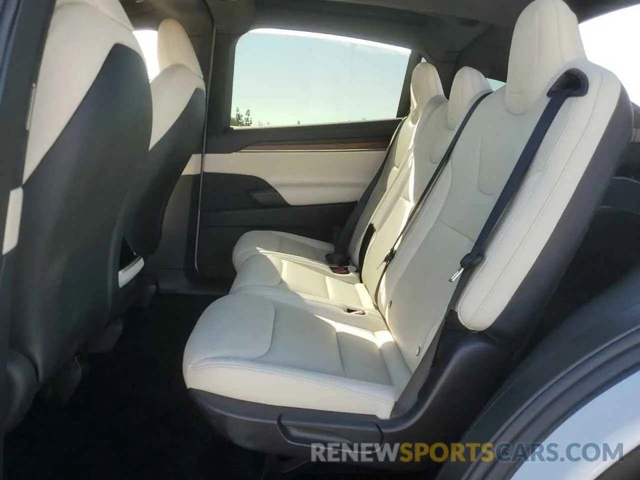 11 Photograph of a damaged car 7SAXCDE52PF378496 TESLA MODEL X 2023