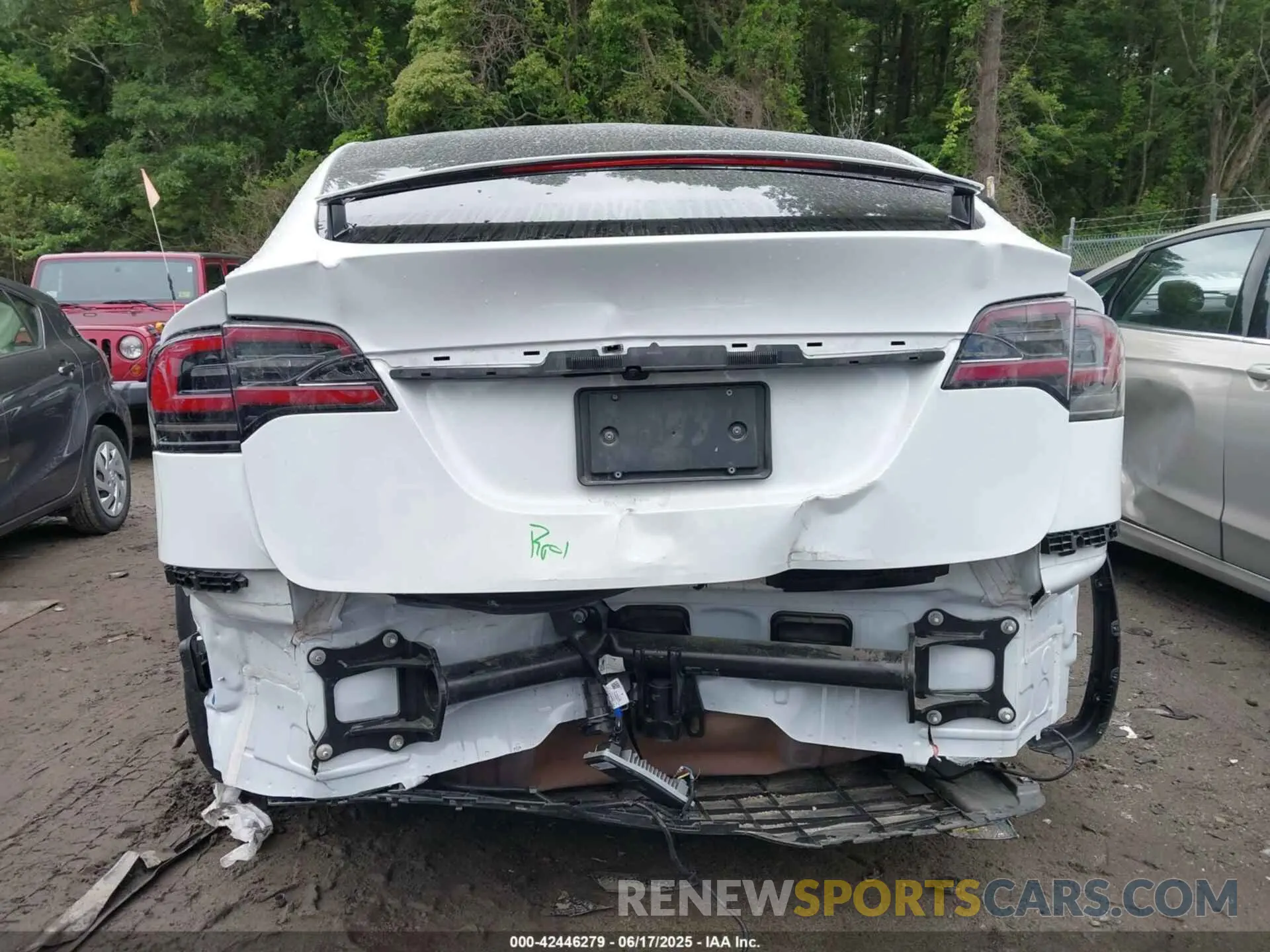 17 Photograph of a damaged car 7SAXCDE52PF404062 TESLA MODEL X 2023