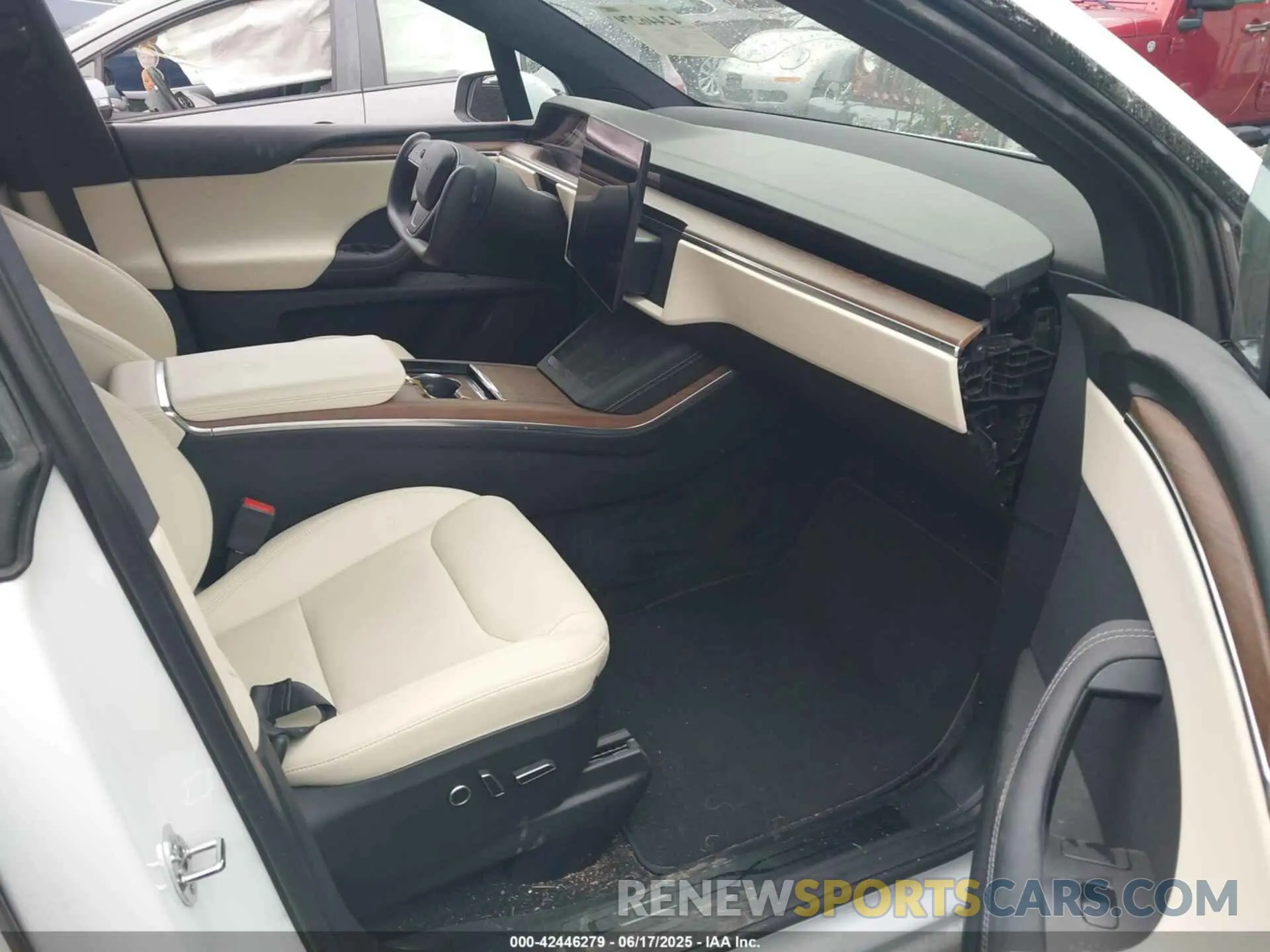 5 Photograph of a damaged car 7SAXCDE52PF404062 TESLA MODEL X 2023