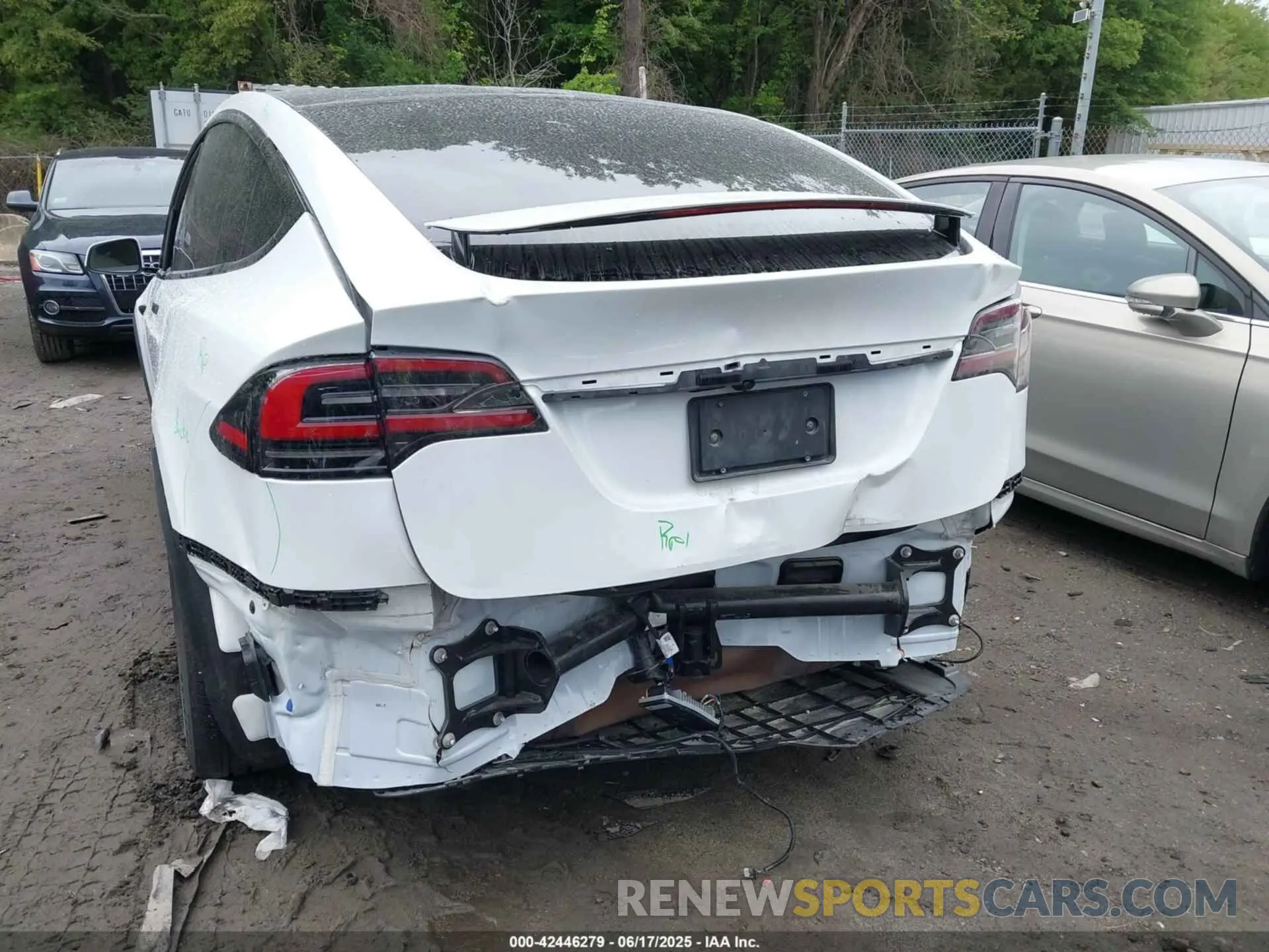 6 Photograph of a damaged car 7SAXCDE52PF404062 TESLA MODEL X 2023