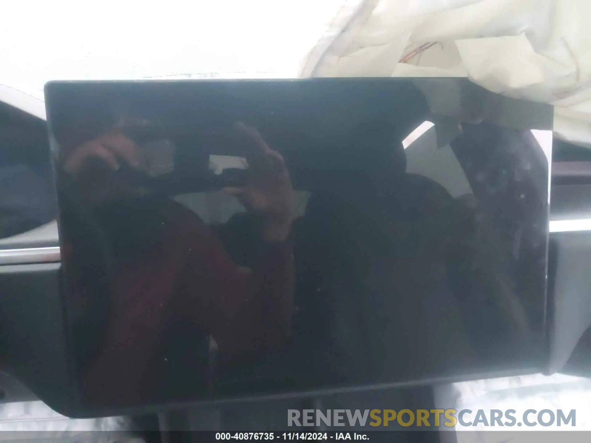 18 Photograph of a damaged car 7SAXCDE52PF423047 TESLA MODEL X 2023
