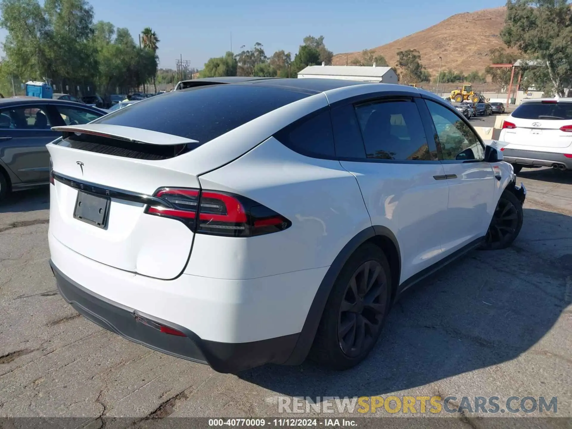 4 Photograph of a damaged car 7SAXCDE53PF423512 TESLA MODEL X 2023