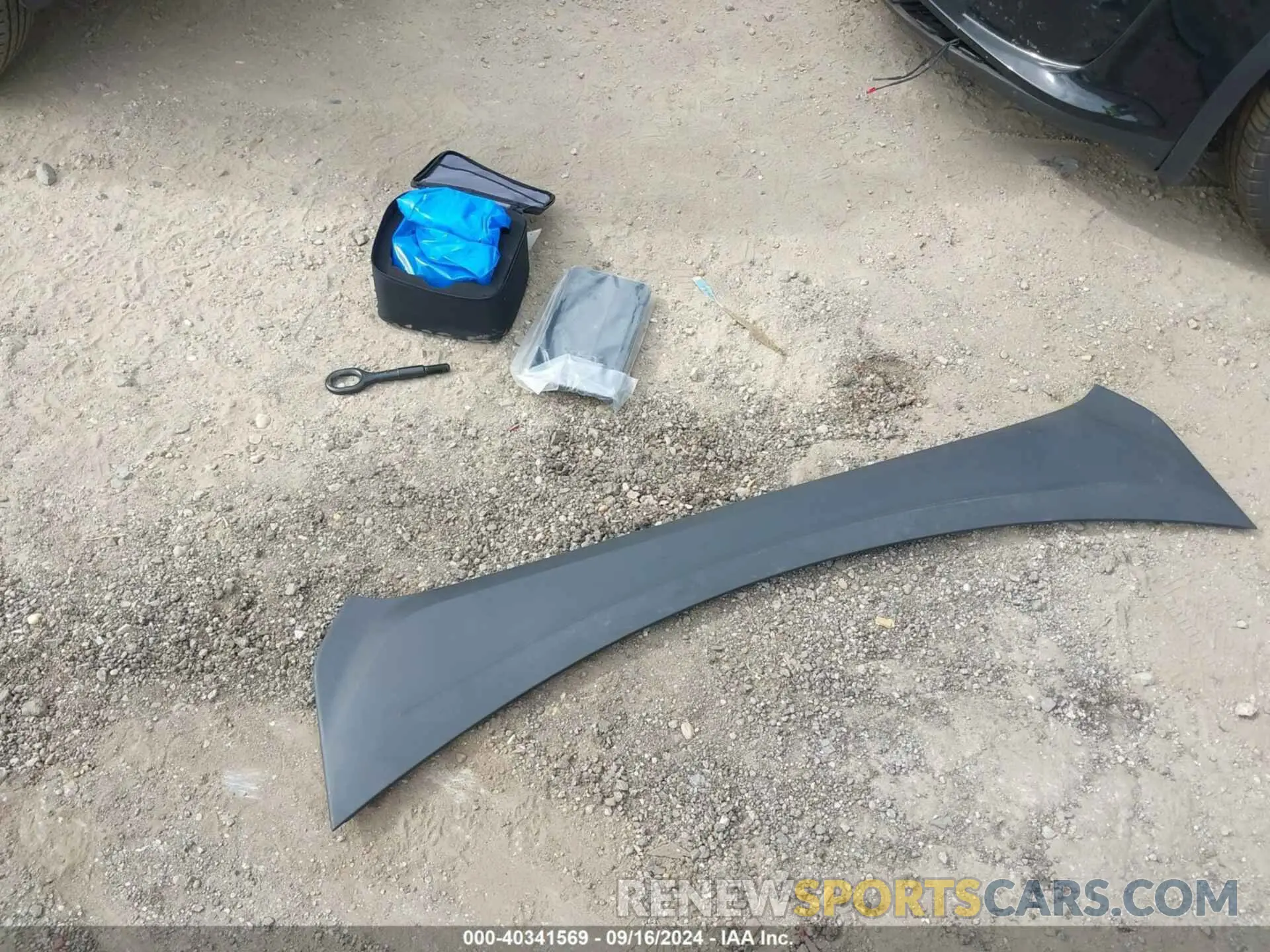 11 Photograph of a damaged car 7SAXCDE54PF368570 TESLA MODEL X 2023
