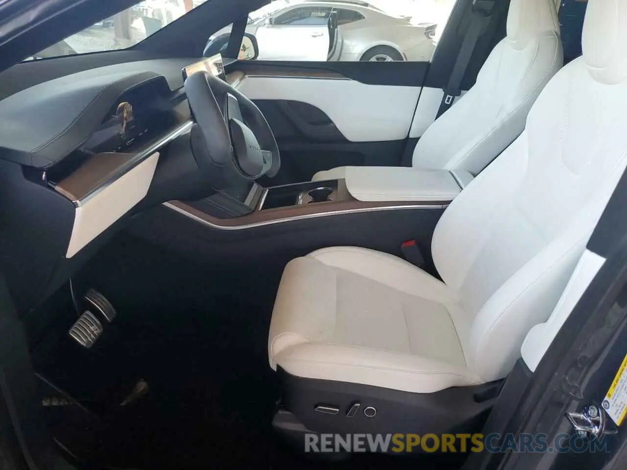 7 Photograph of a damaged car 7SAXCDE58PF403708 TESLA MODEL X 2023