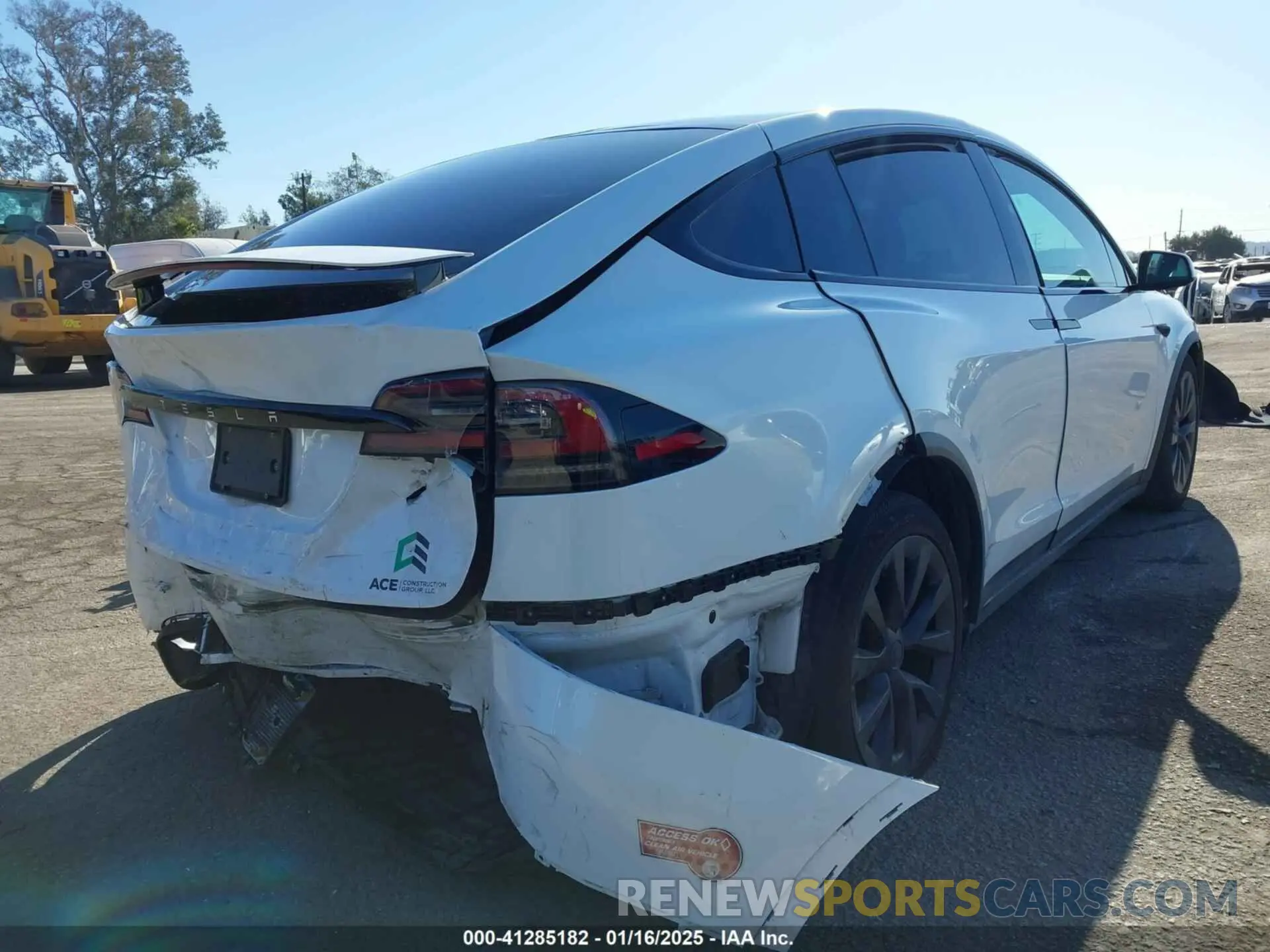 4 Photograph of a damaged car 7SAXCDE58PF411114 TESLA MODEL X 2023