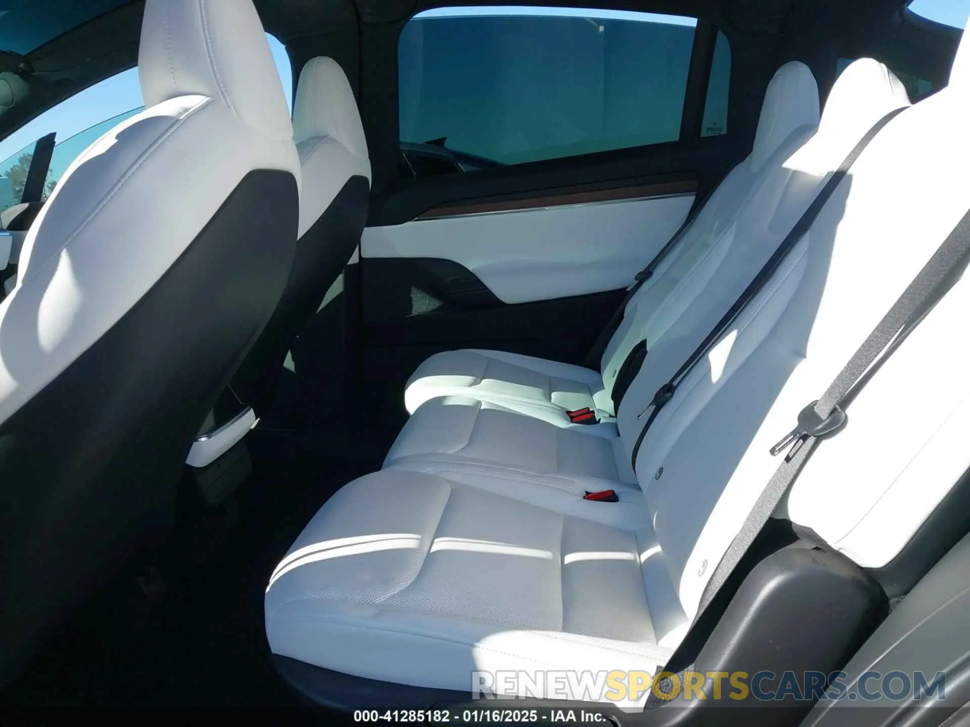 8 Photograph of a damaged car 7SAXCDE58PF411114 TESLA MODEL X 2023