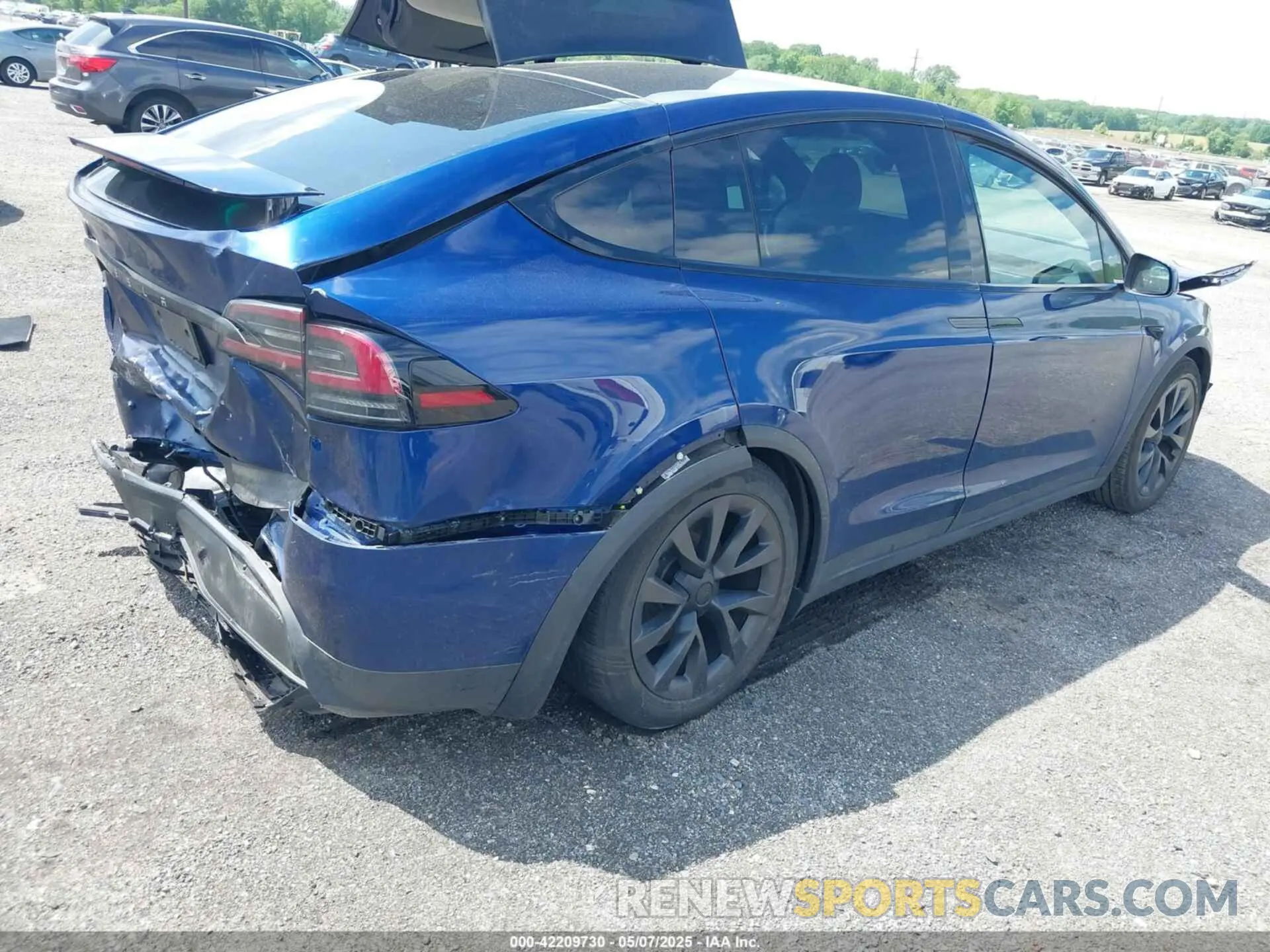 4 Photograph of a damaged car 7SAXCDE59PF413874 TESLA MODEL X 2023
