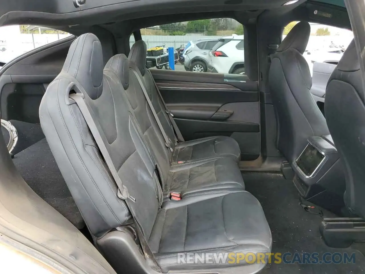 10 Photograph of a damaged car 7SAXCDE5XPF405072 TESLA MODEL X 2023