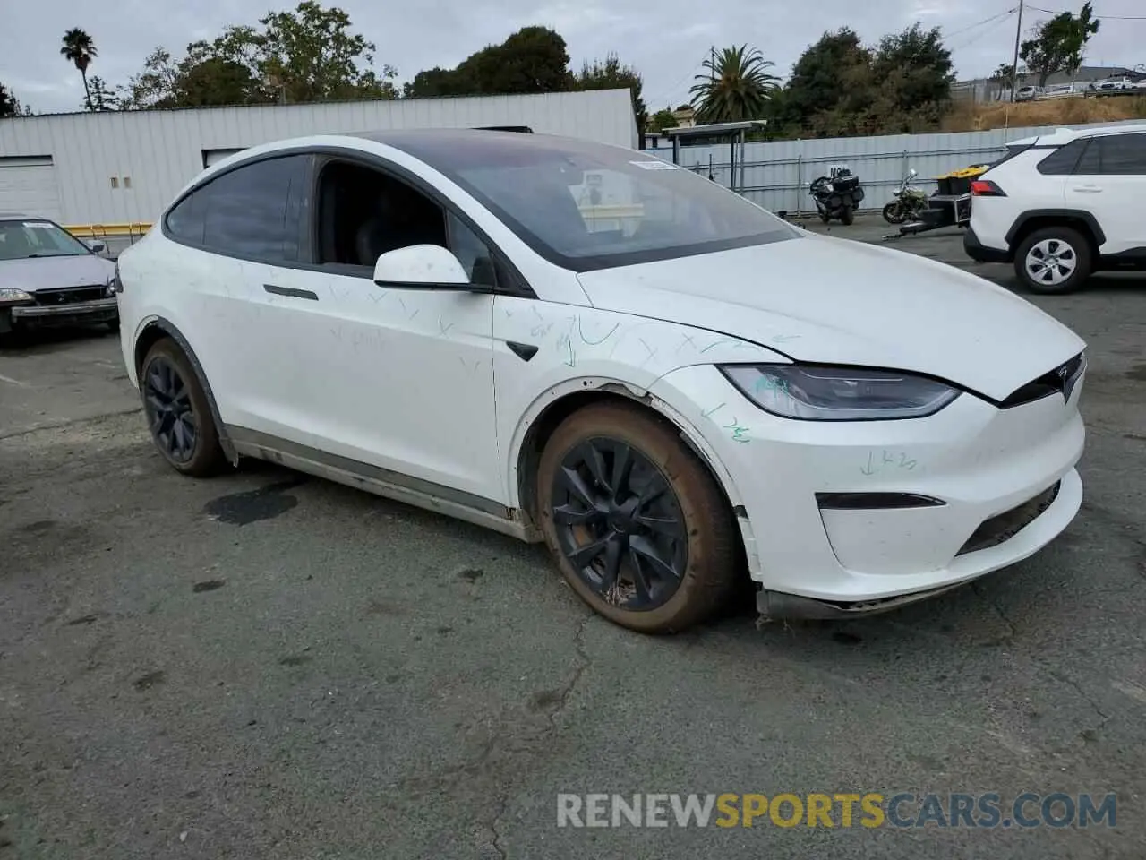 4 Photograph of a damaged car 7SAXCDE5XPF405072 TESLA MODEL X 2023