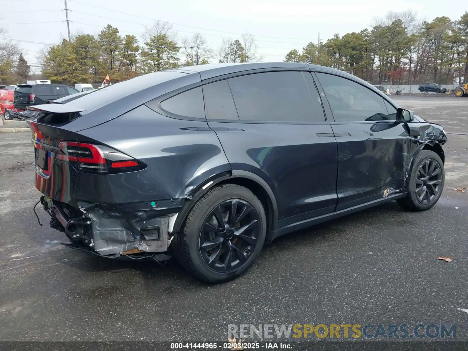 4 Photograph of a damaged car 7SAXCAE50RF453410 TESLA MODEL X 2024