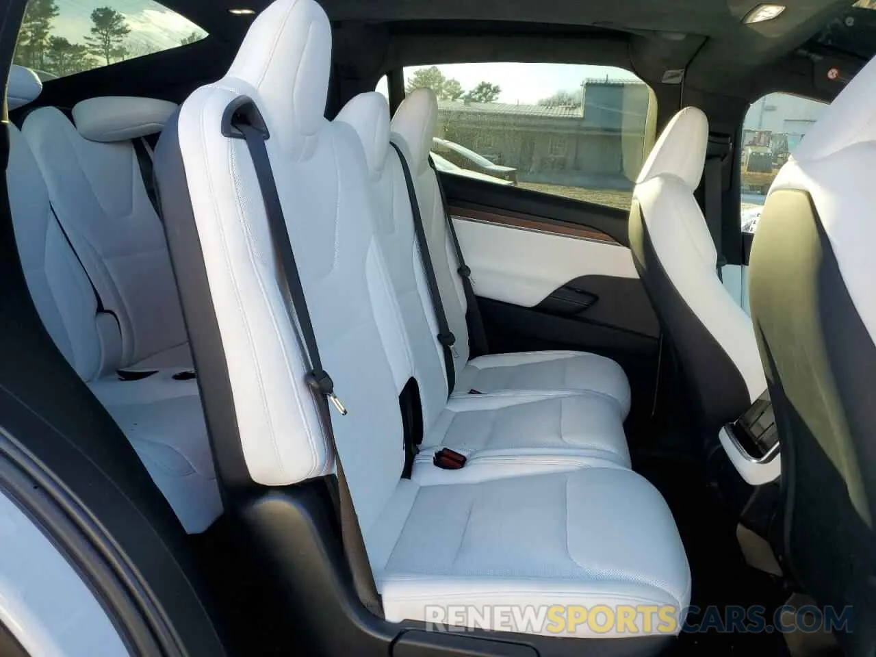 11 Photograph of a damaged car 7SAXCAE53RF442904 TESLA MODEL X 2024
