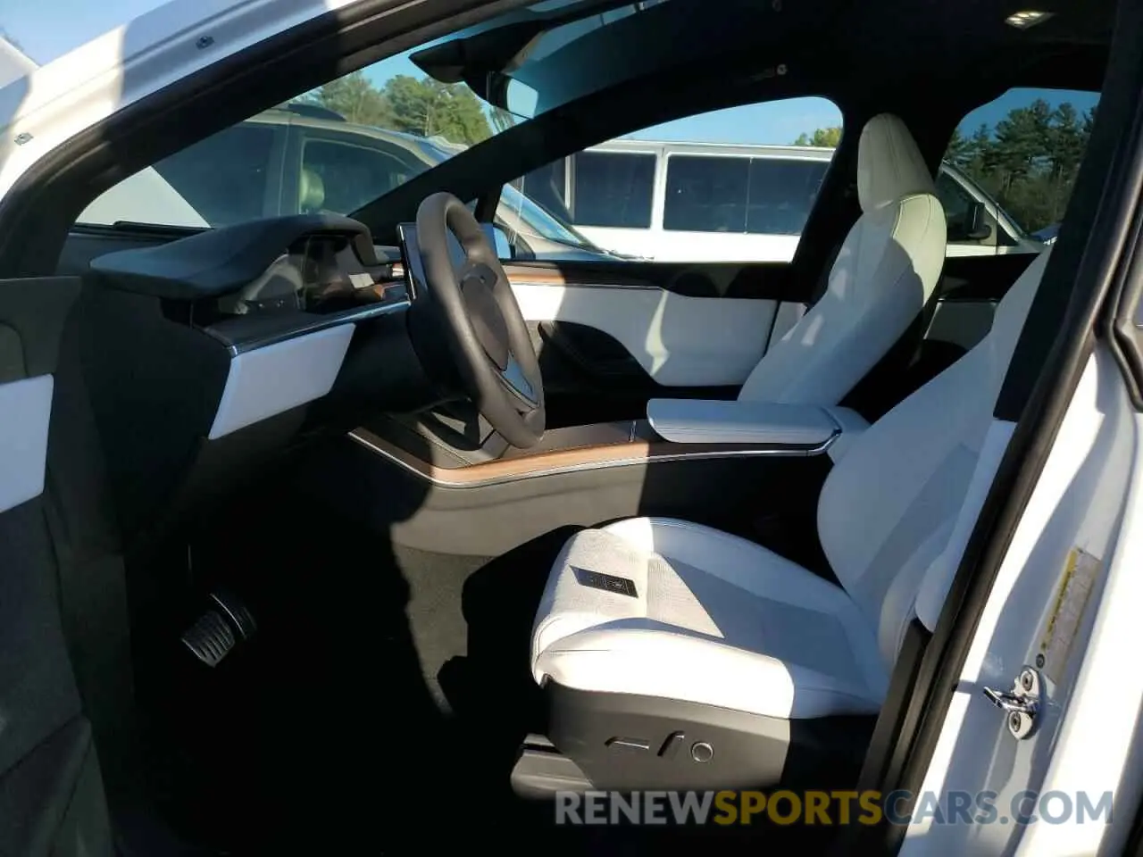 7 Photograph of a damaged car 7SAXCAE53RF442904 TESLA MODEL X 2024