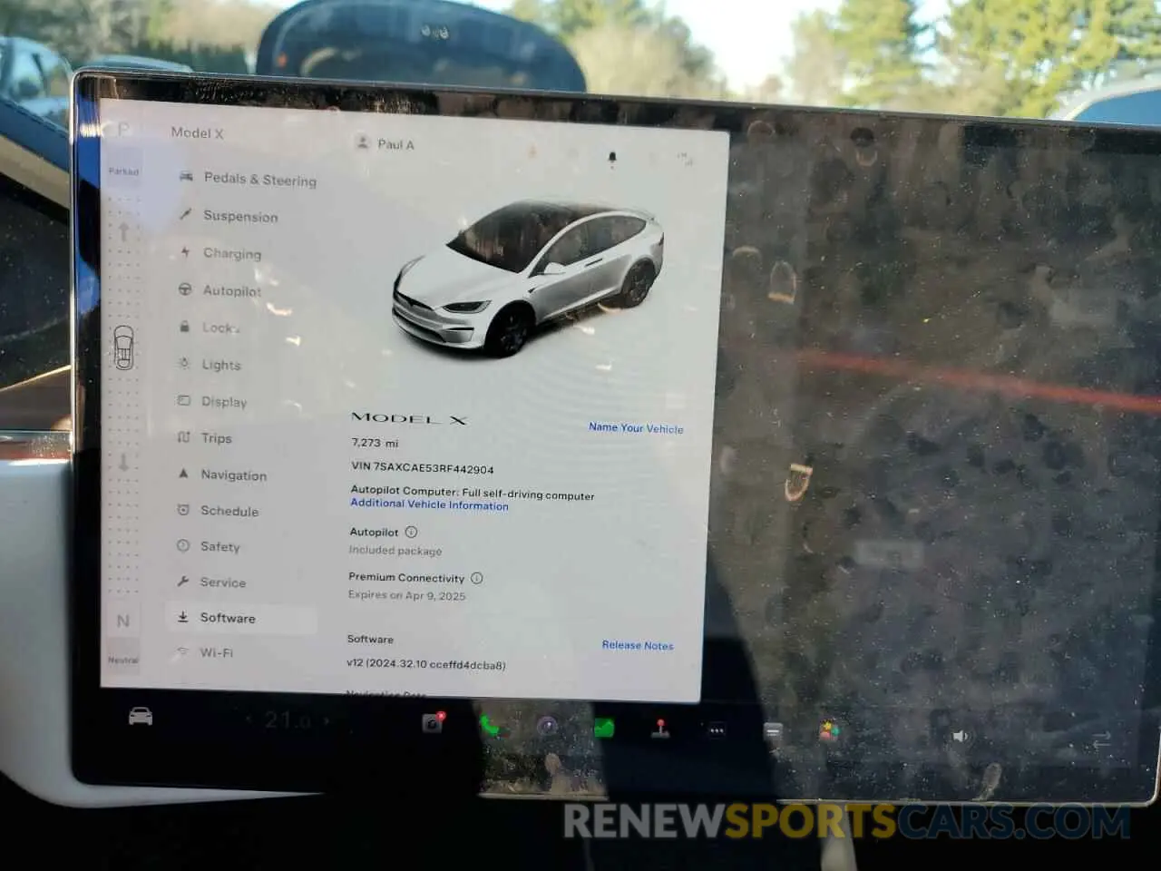 9 Photograph of a damaged car 7SAXCAE53RF442904 TESLA MODEL X 2024