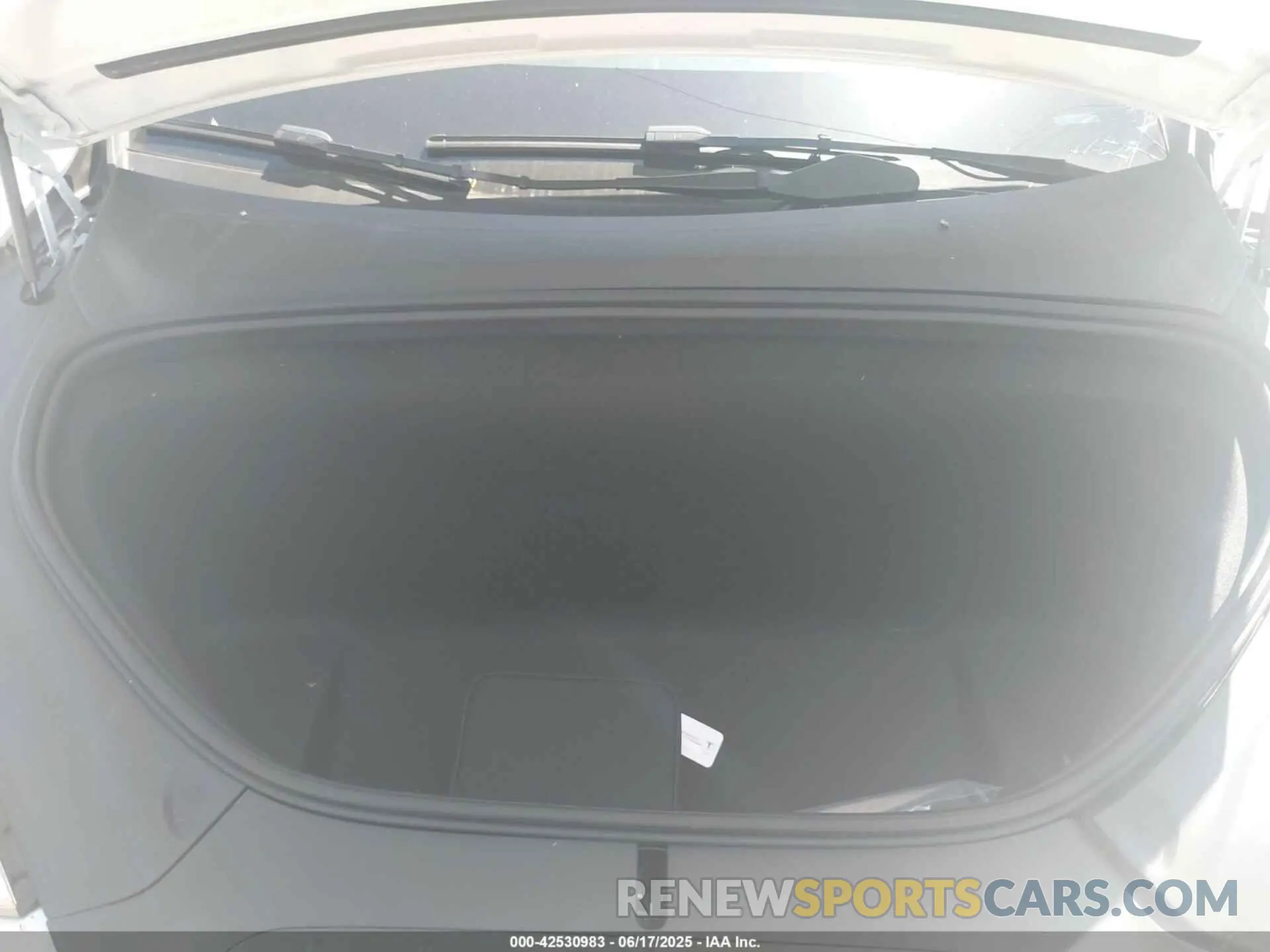 10 Photograph of a damaged car 7SAXCAE54RF449148 TESLA MODEL X 2024