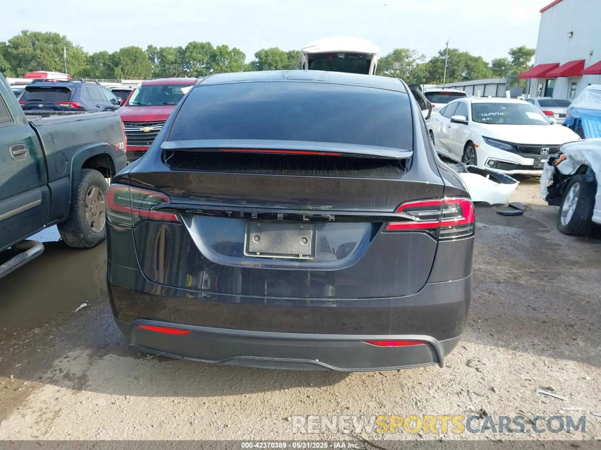 16 Photograph of a damaged car 7SAXCAE56RF442122 TESLA MODEL X 2024