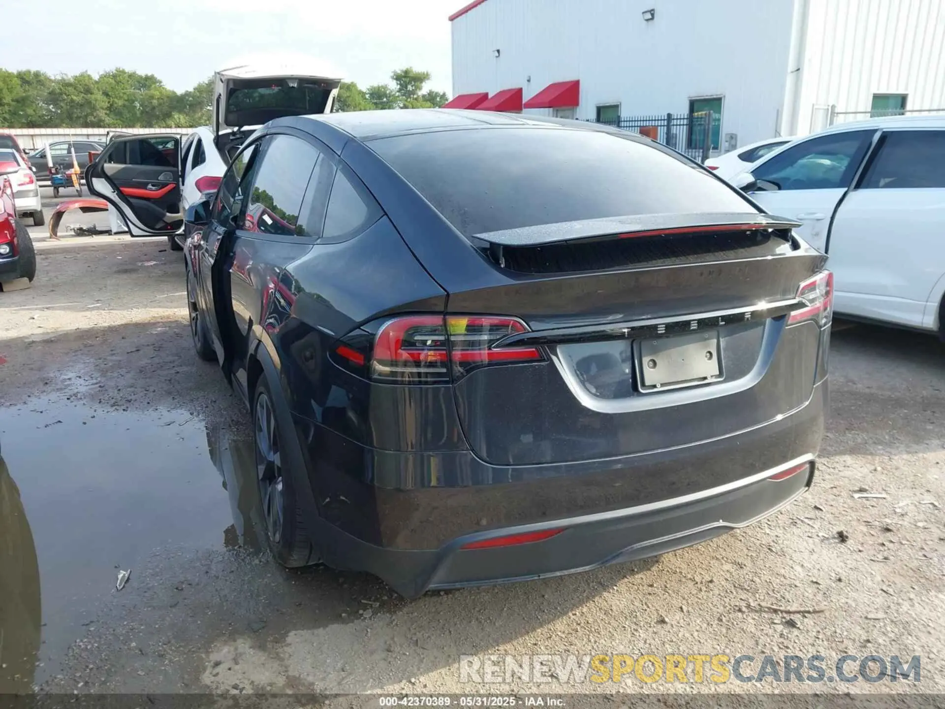 3 Photograph of a damaged car 7SAXCAE56RF442122 TESLA MODEL X 2024