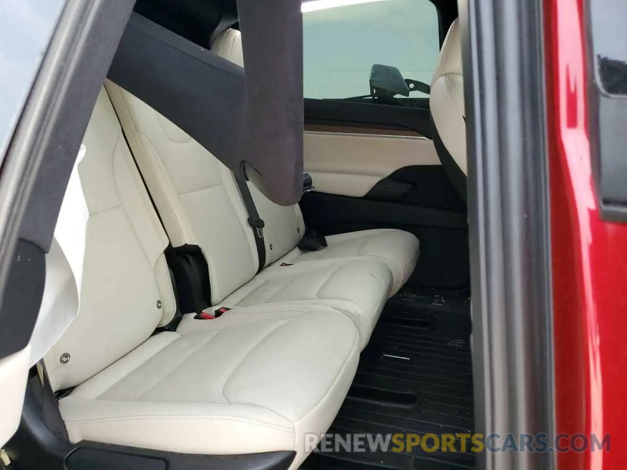 10 Photograph of a damaged car 7SAXCAE57RF444414 TESLA MODEL X 2024