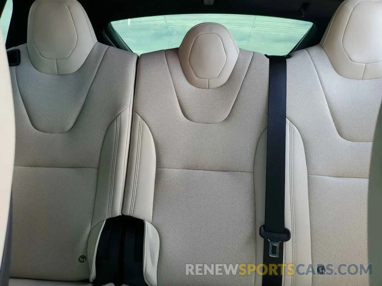 10 Photograph of a damaged car 7SAXCAE5XRF447002 TESLA MODEL X 2024