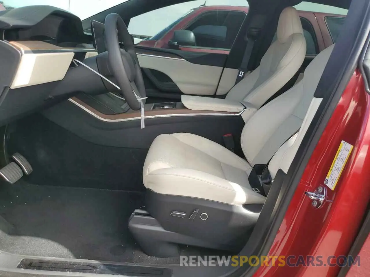 7 Photograph of a damaged car 7SAXCAE5XRF447002 TESLA MODEL X 2024