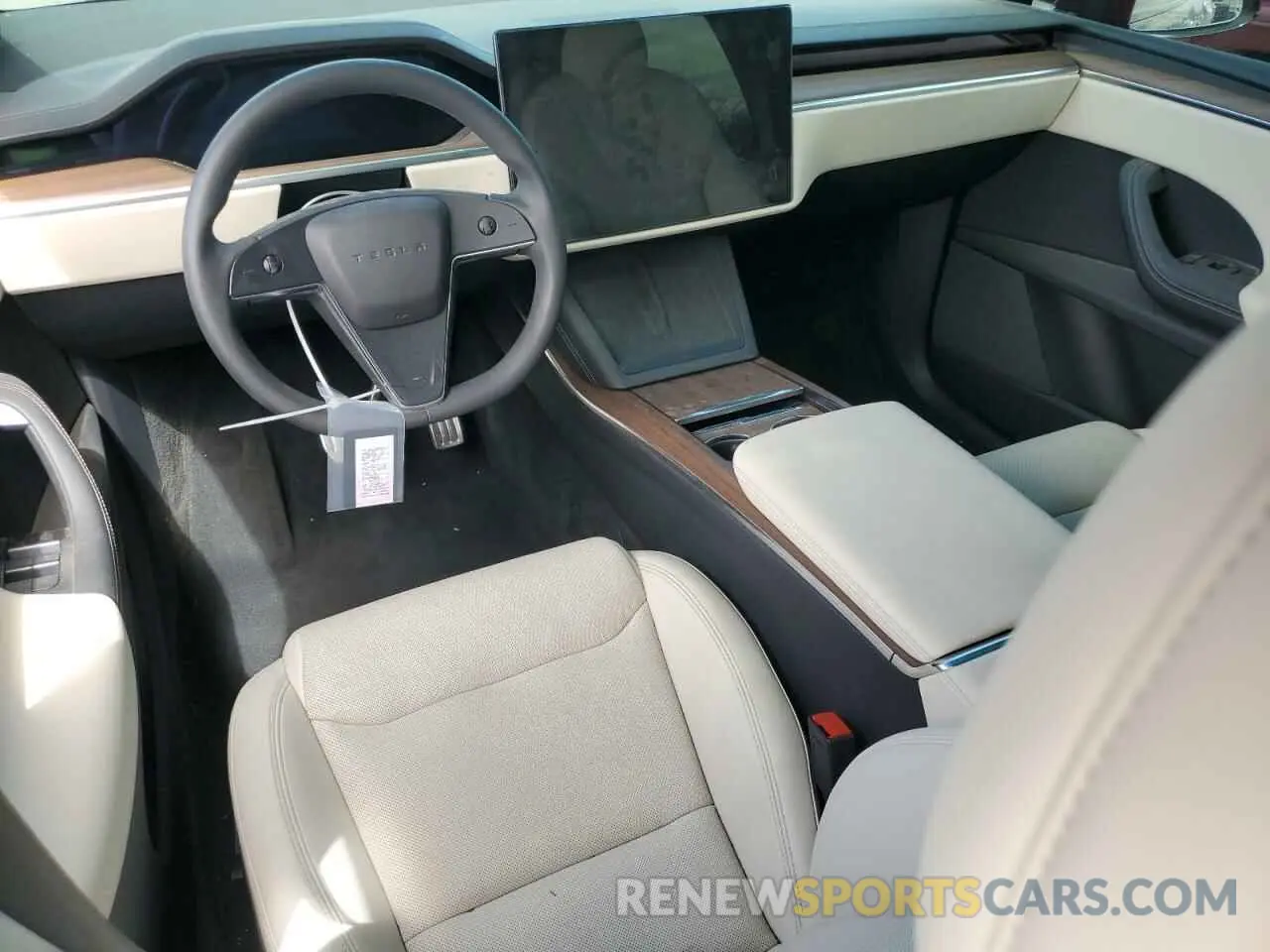 8 Photograph of a damaged car 7SAXCAE5XRF447002 TESLA MODEL X 2024