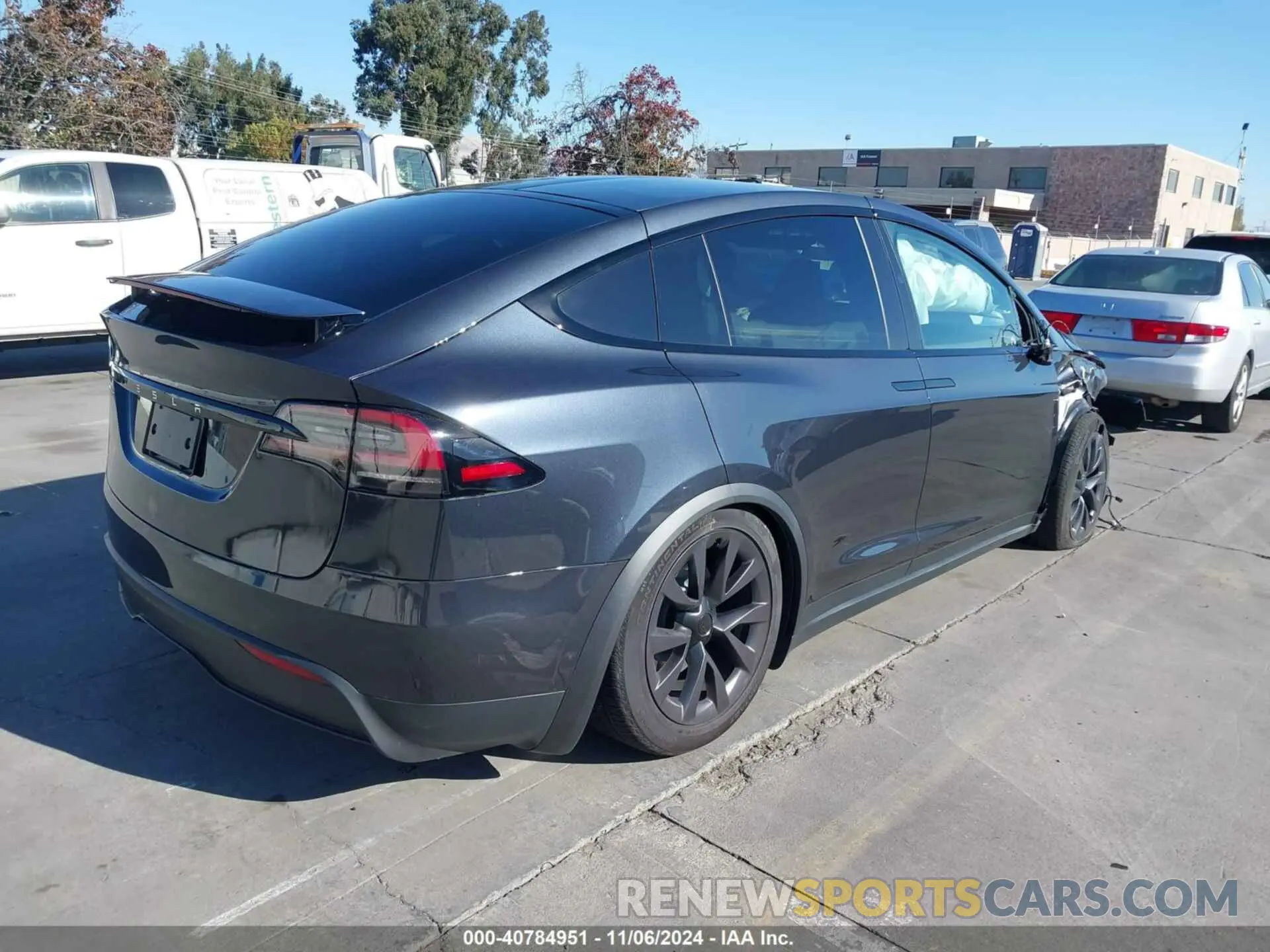 4 Photograph of a damaged car 7SAXCBE51RF457133 TESLA MODEL X 2024