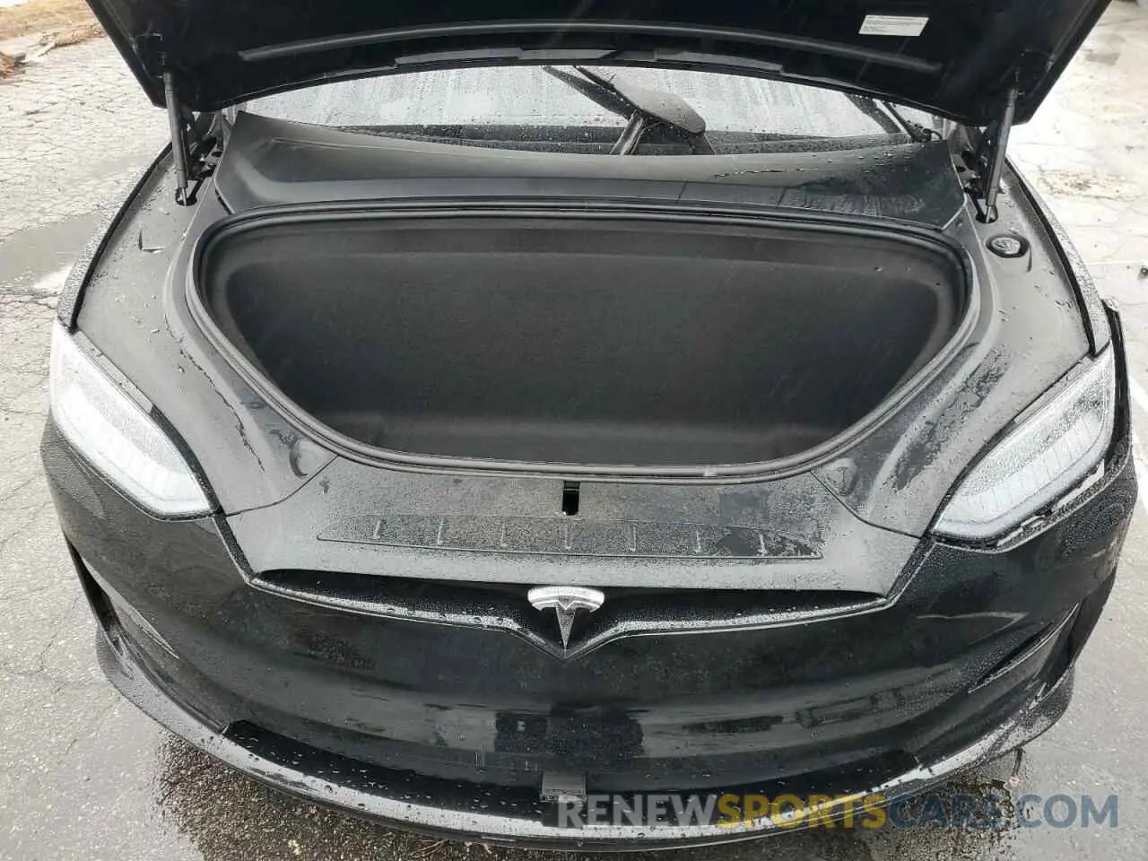 13 Photograph of a damaged car 7SAXCBE52RF442589 TESLA MODEL X 2024