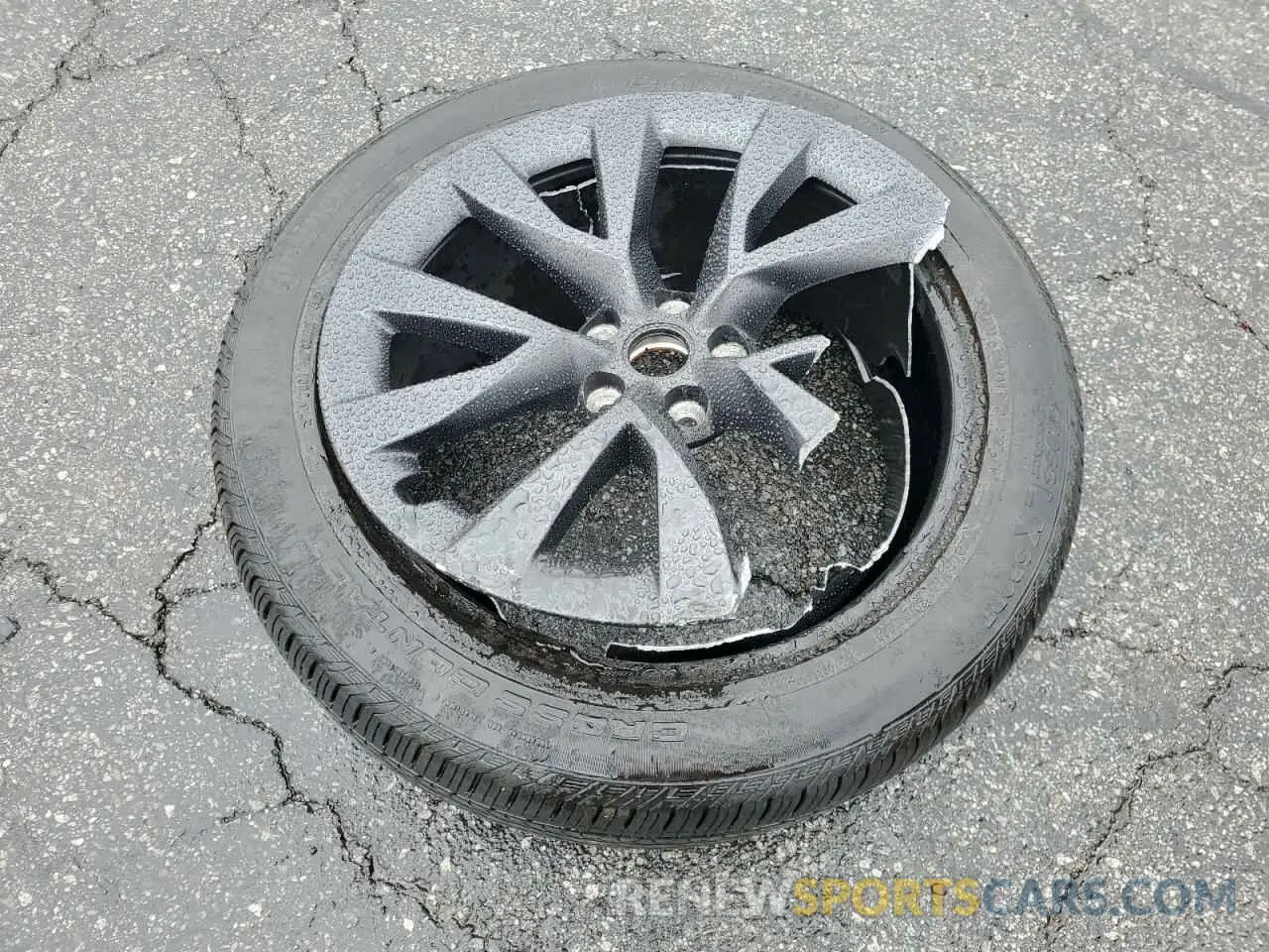 15 Photograph of a damaged car 7SAXCBE52RF442589 TESLA MODEL X 2024