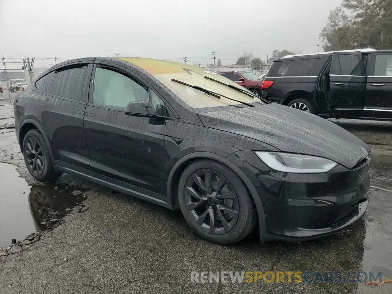 4 Photograph of a damaged car 7SAXCBE52RF442589 TESLA MODEL X 2024