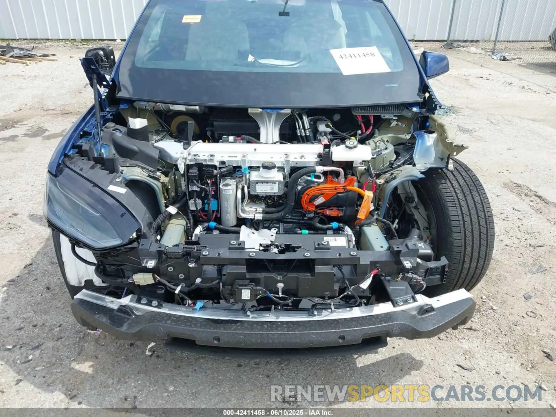 6 Photograph of a damaged car 7SAXCBE52RF456542 TESLA MODEL X 2024