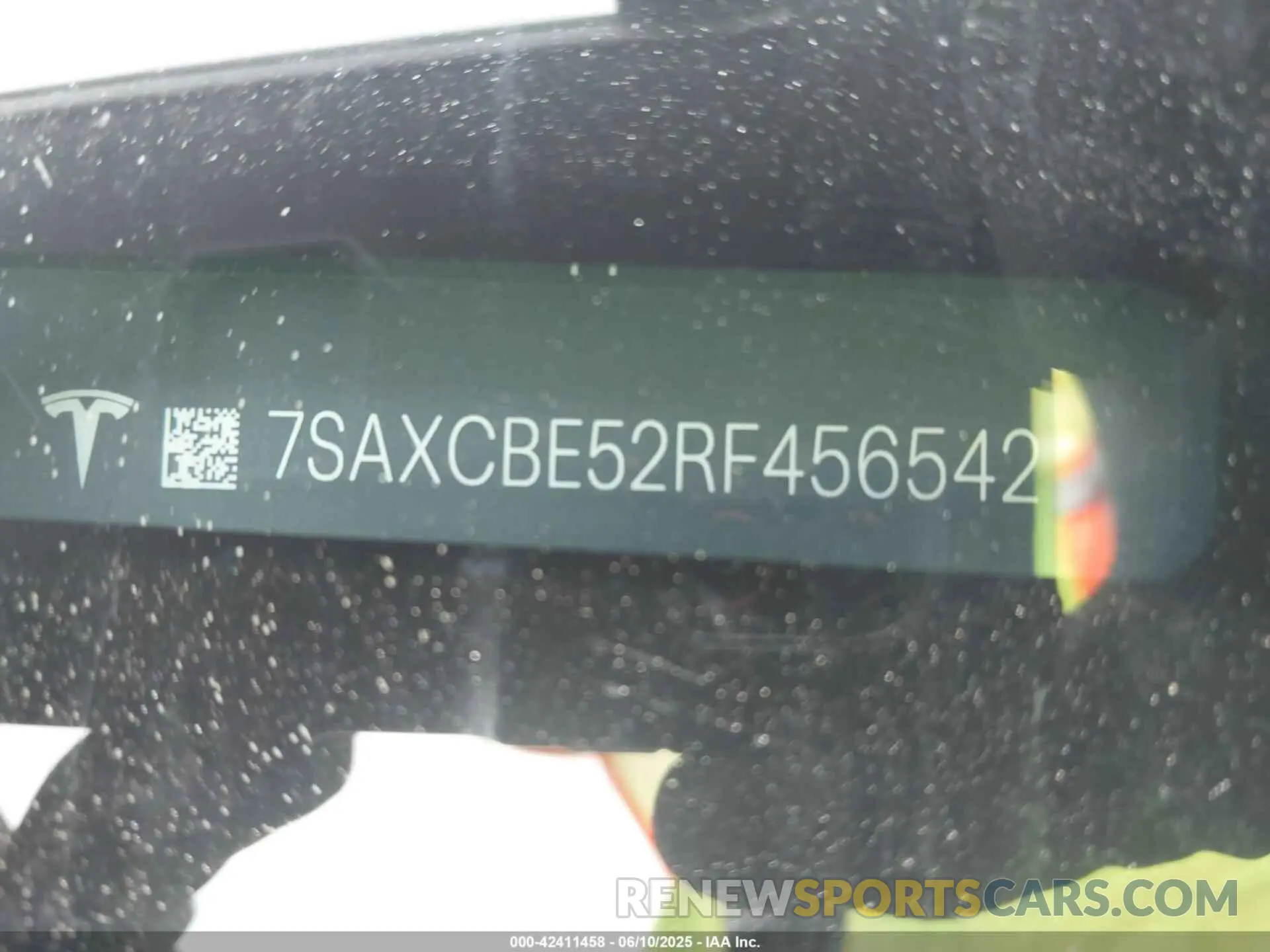 9 Photograph of a damaged car 7SAXCBE52RF456542 TESLA MODEL X 2024