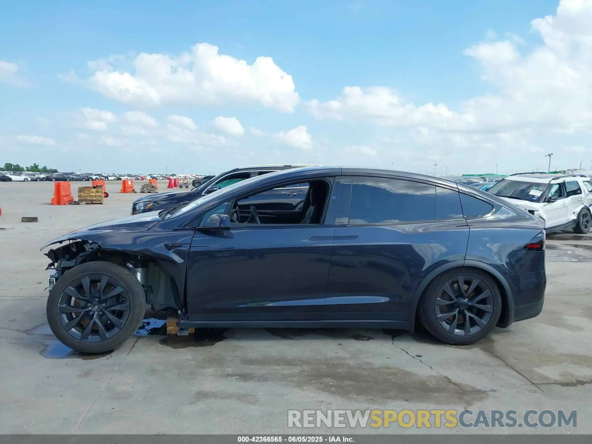 15 Photograph of a damaged car 7SAXCBE53RF459353 TESLA MODEL X 2024