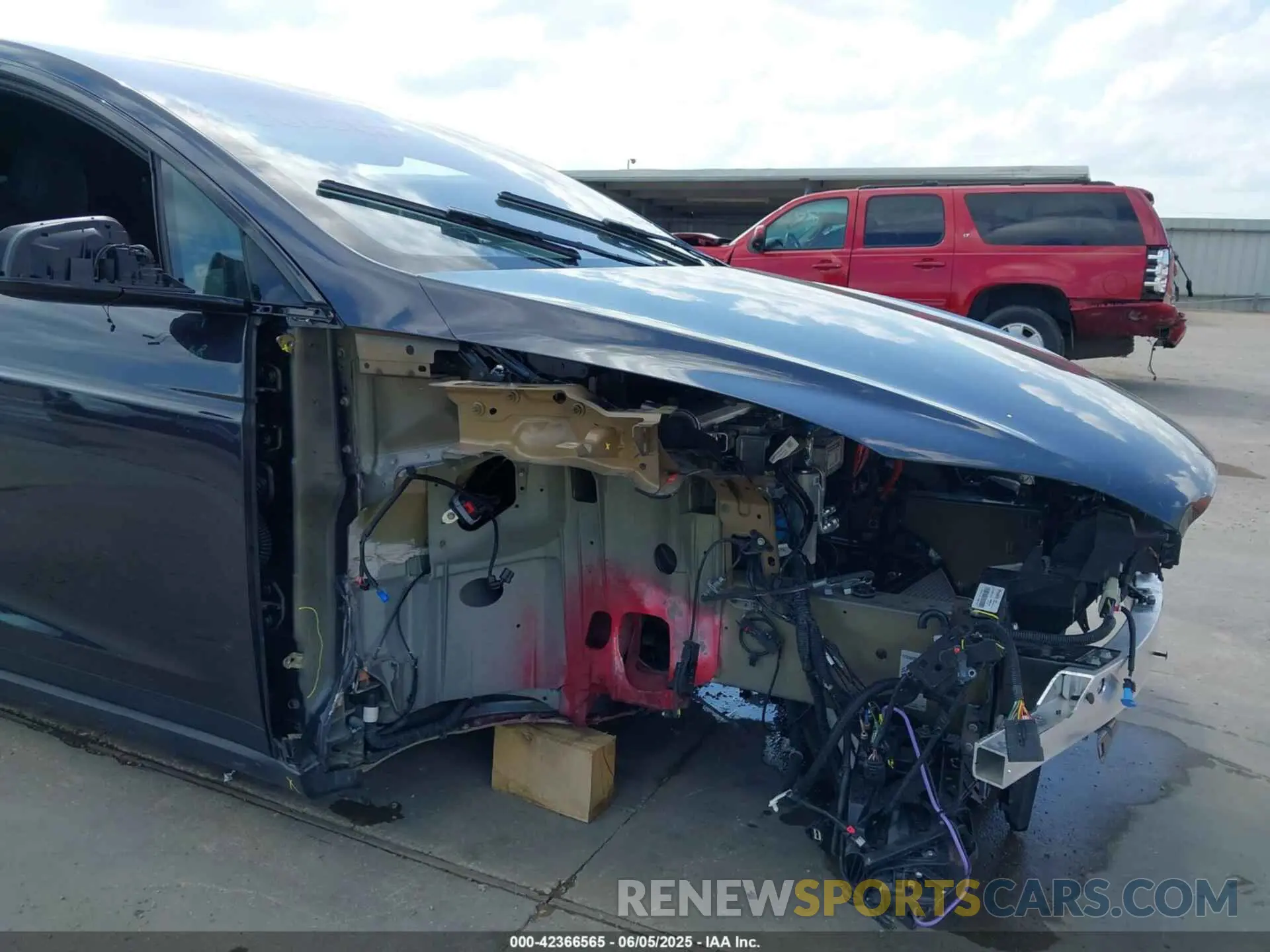 21 Photograph of a damaged car 7SAXCBE53RF459353 TESLA MODEL X 2024