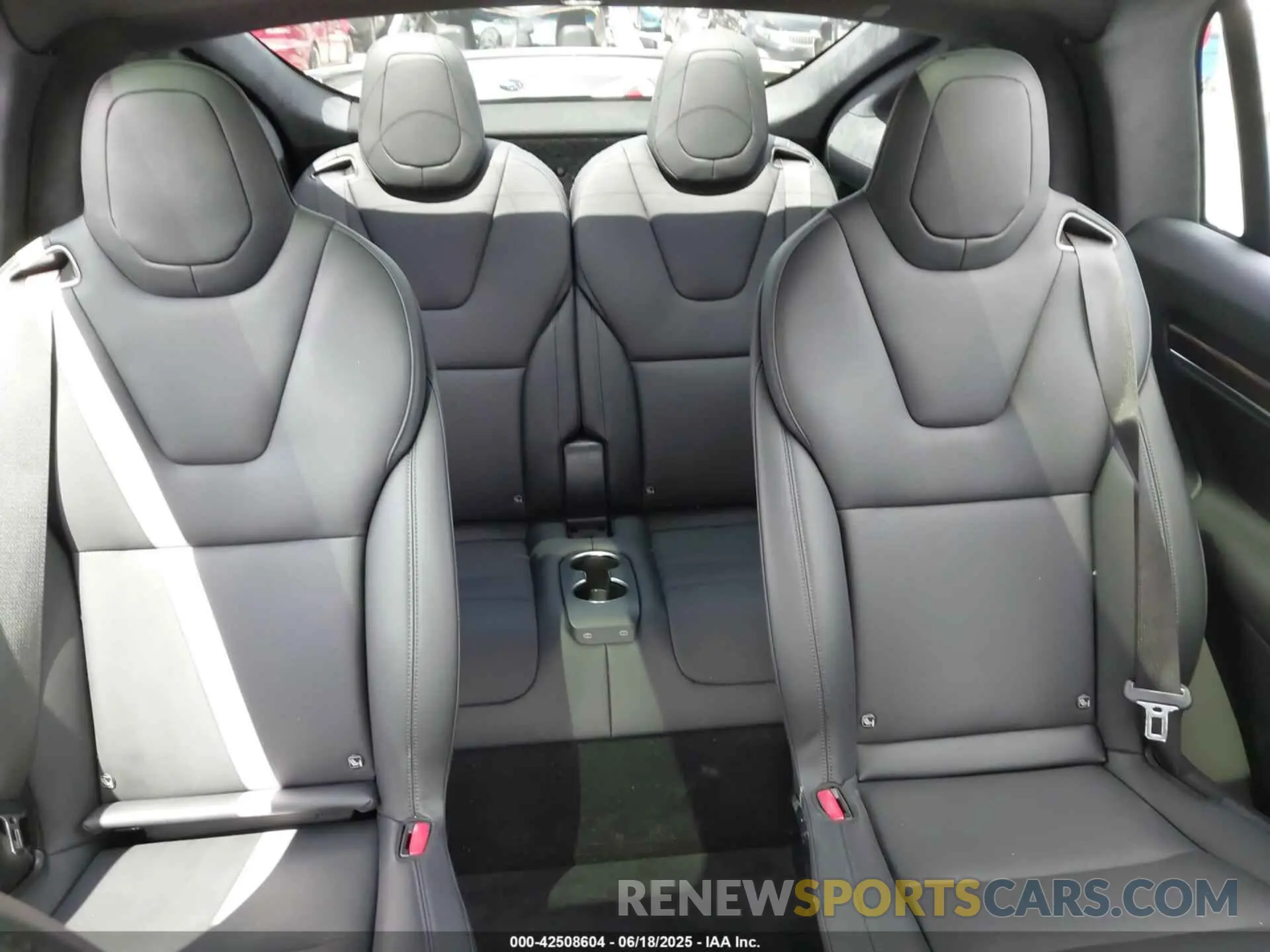 8 Photograph of a damaged car 7SAXCBE55RF460875 TESLA MODEL X 2024