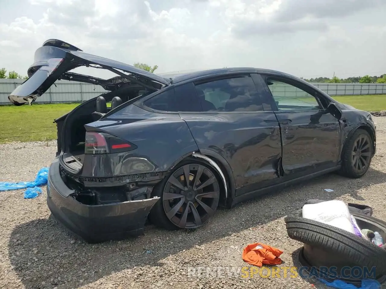 3 Photograph of a damaged car 7SAXCBE58RF441270 TESLA MODEL X 2024