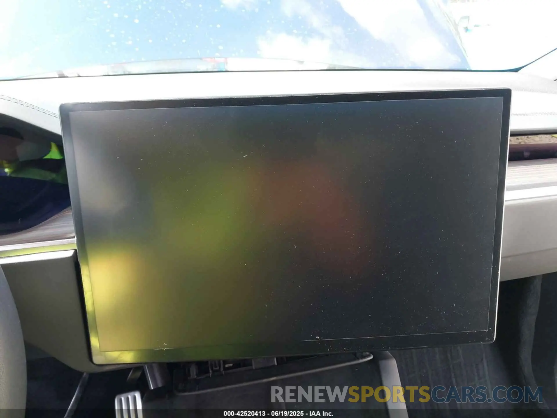 15 Photograph of a damaged car 7SAXCBE5XRF432411 TESLA MODEL X 2024
