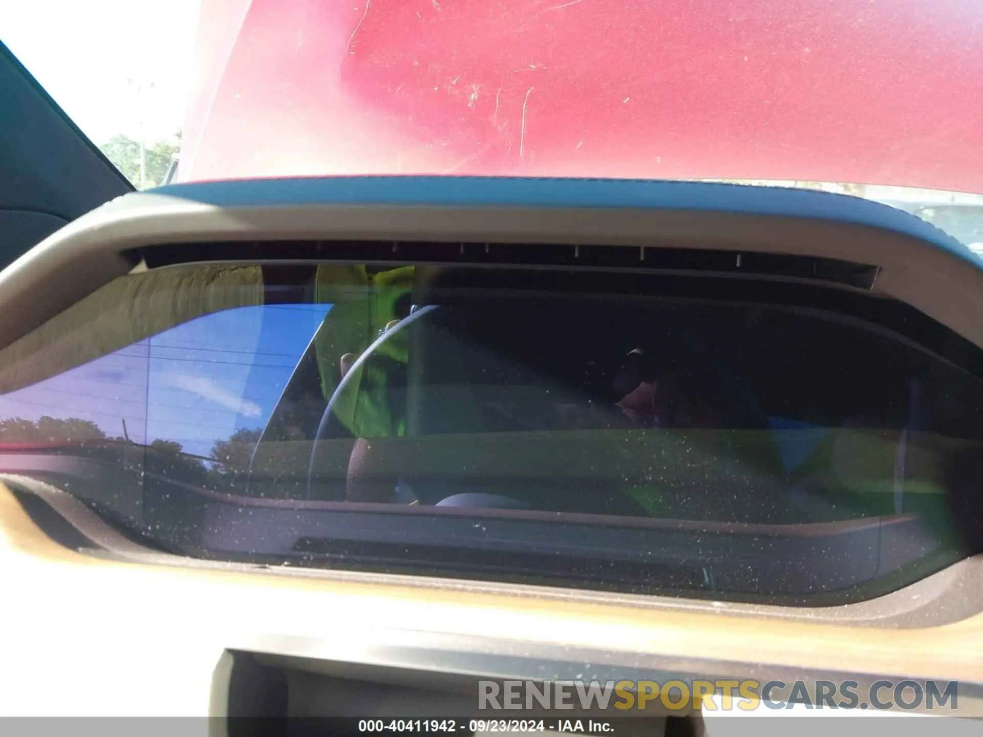 15 Photograph of a damaged car 7SAXCBE5XRF437477 TESLA MODEL X 2024