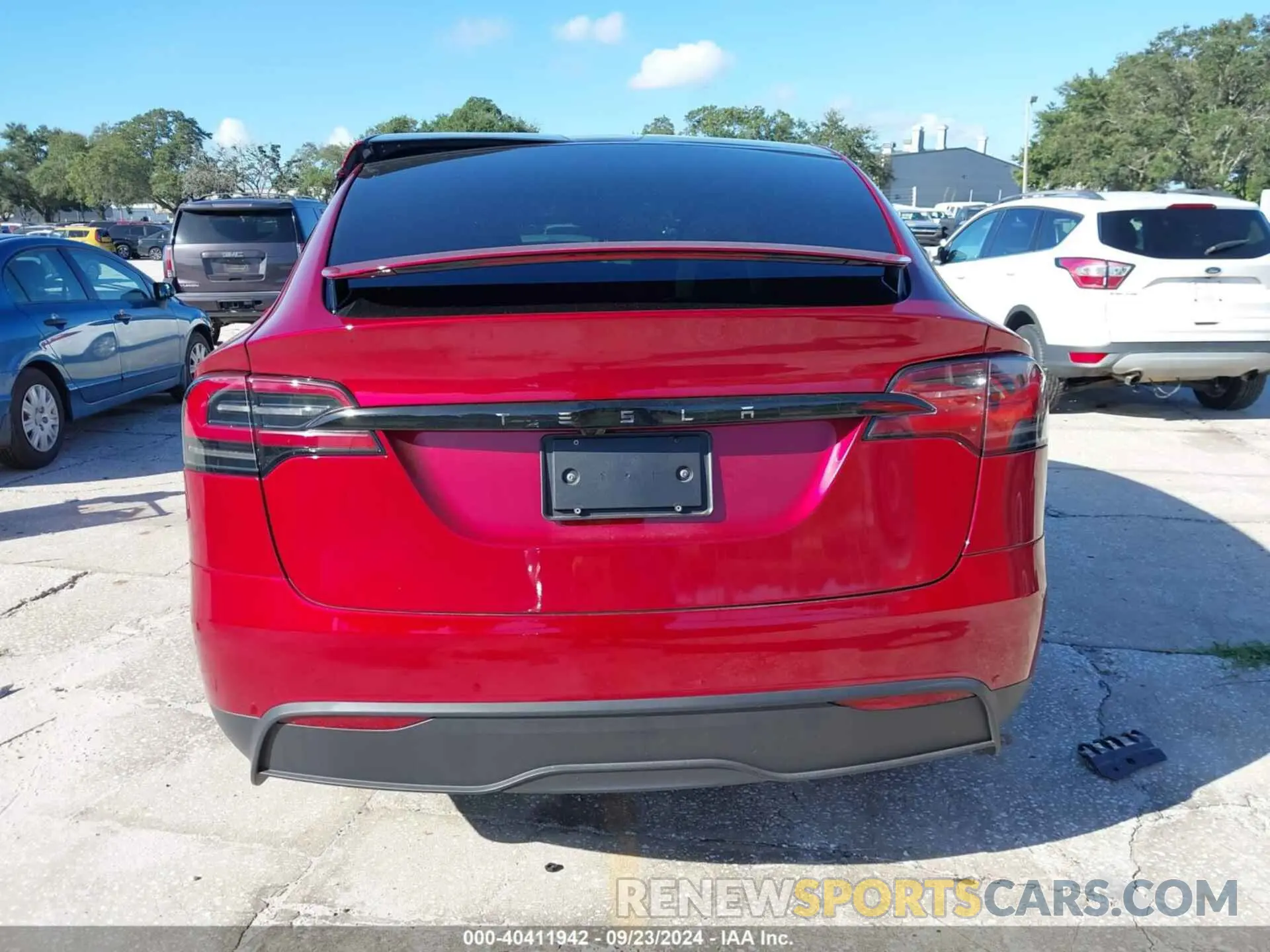 16 Photograph of a damaged car 7SAXCBE5XRF437477 TESLA MODEL X 2024
