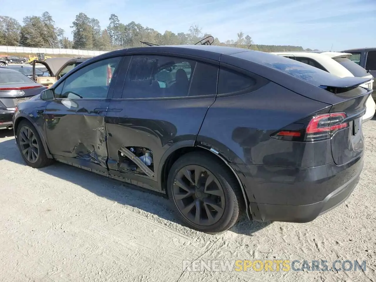 2 Photograph of a damaged car 7SAXCBE5XRF447328 TESLA MODEL X 2024