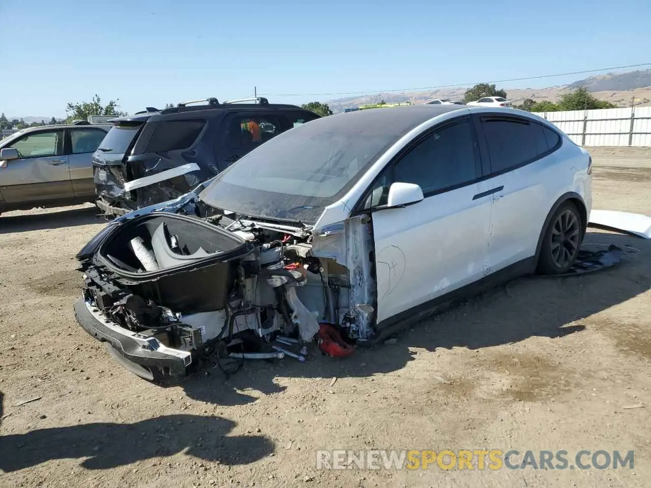 1 Photograph of a damaged car 7SAXCBE62RF458901 TESLA MODEL X 2024