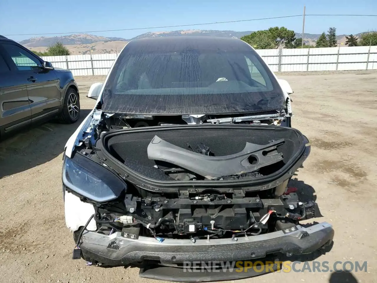 5 Photograph of a damaged car 7SAXCBE62RF458901 TESLA MODEL X 2024